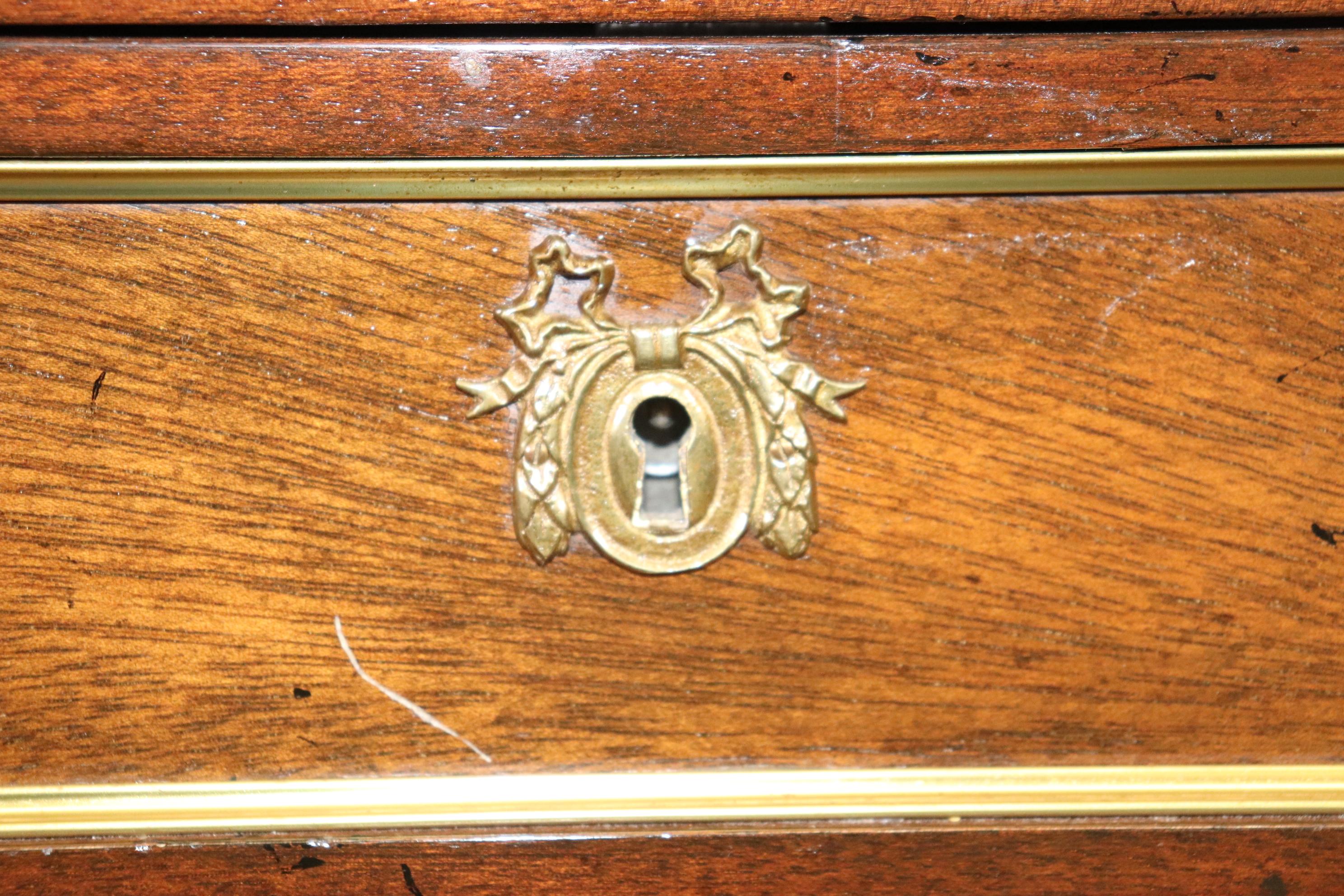 Bureau de directeur français de qualité supérieure de style Louis XVI avec plateau en cuir en vente 6