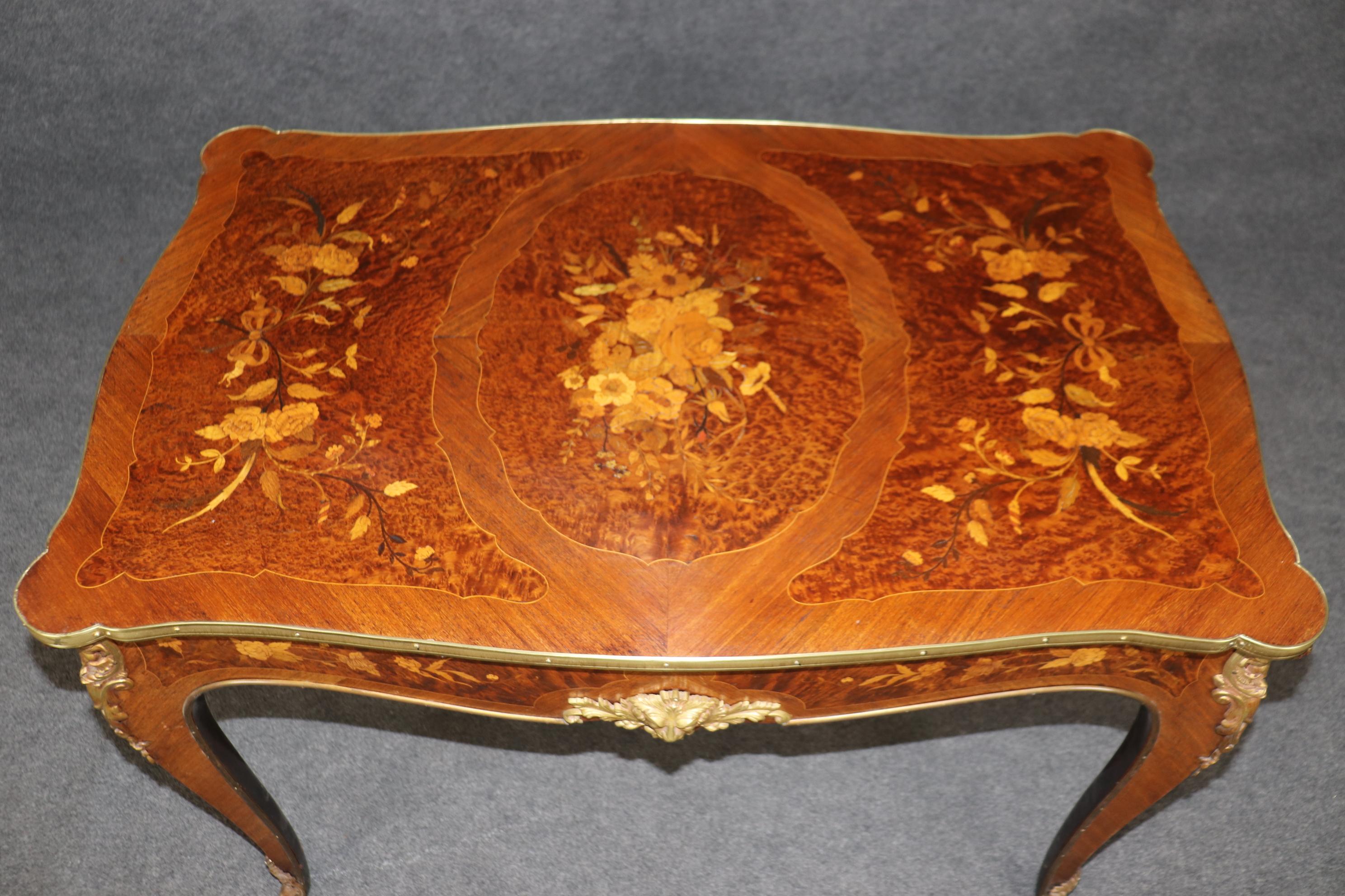 Fine Quality French Inlaid Walnut Rosewood Louis XV Bronze Mounted Center Table  In Good Condition For Sale In Swedesboro, NJ