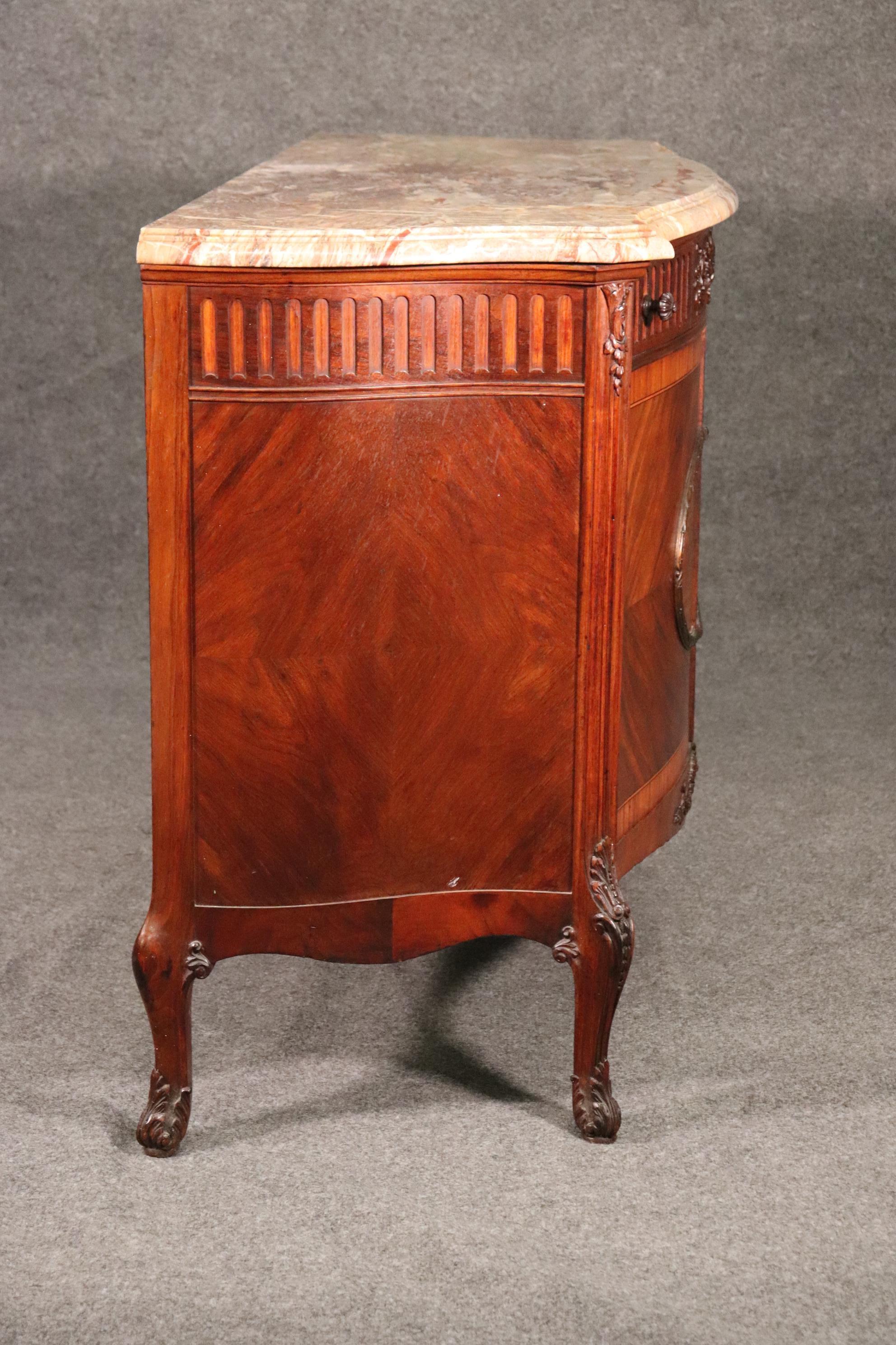 Fine Quality French Marble Top Inlaid Louis XV Commode Buffet Server, C1920s 2