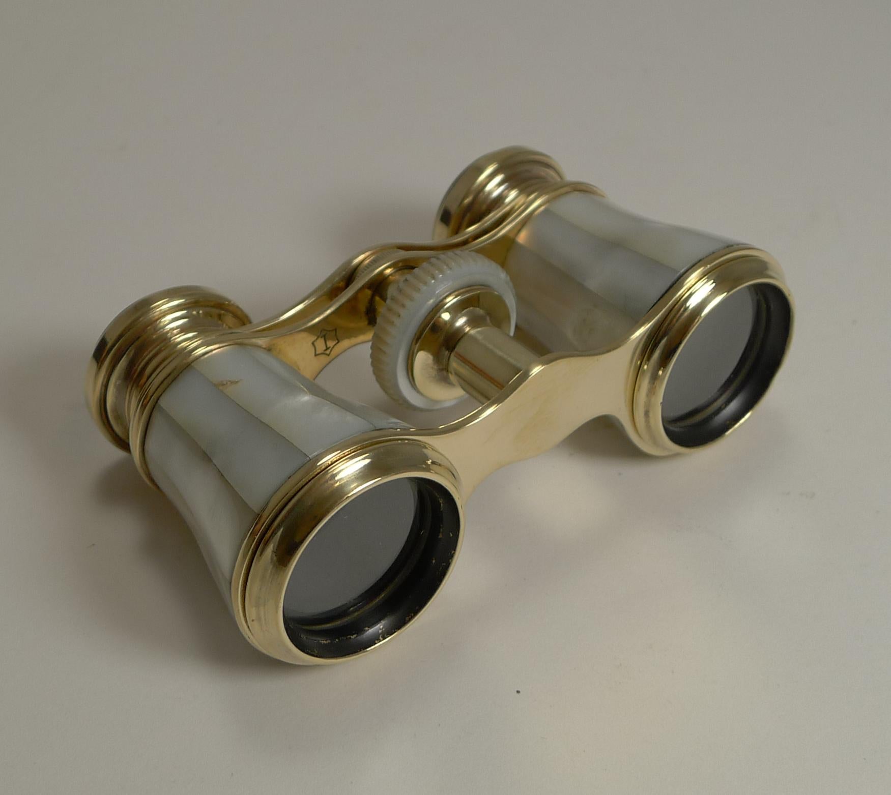 Early 20th Century Fine Quality French Opera Glasses and Case, circa 1900, Iris, Paris