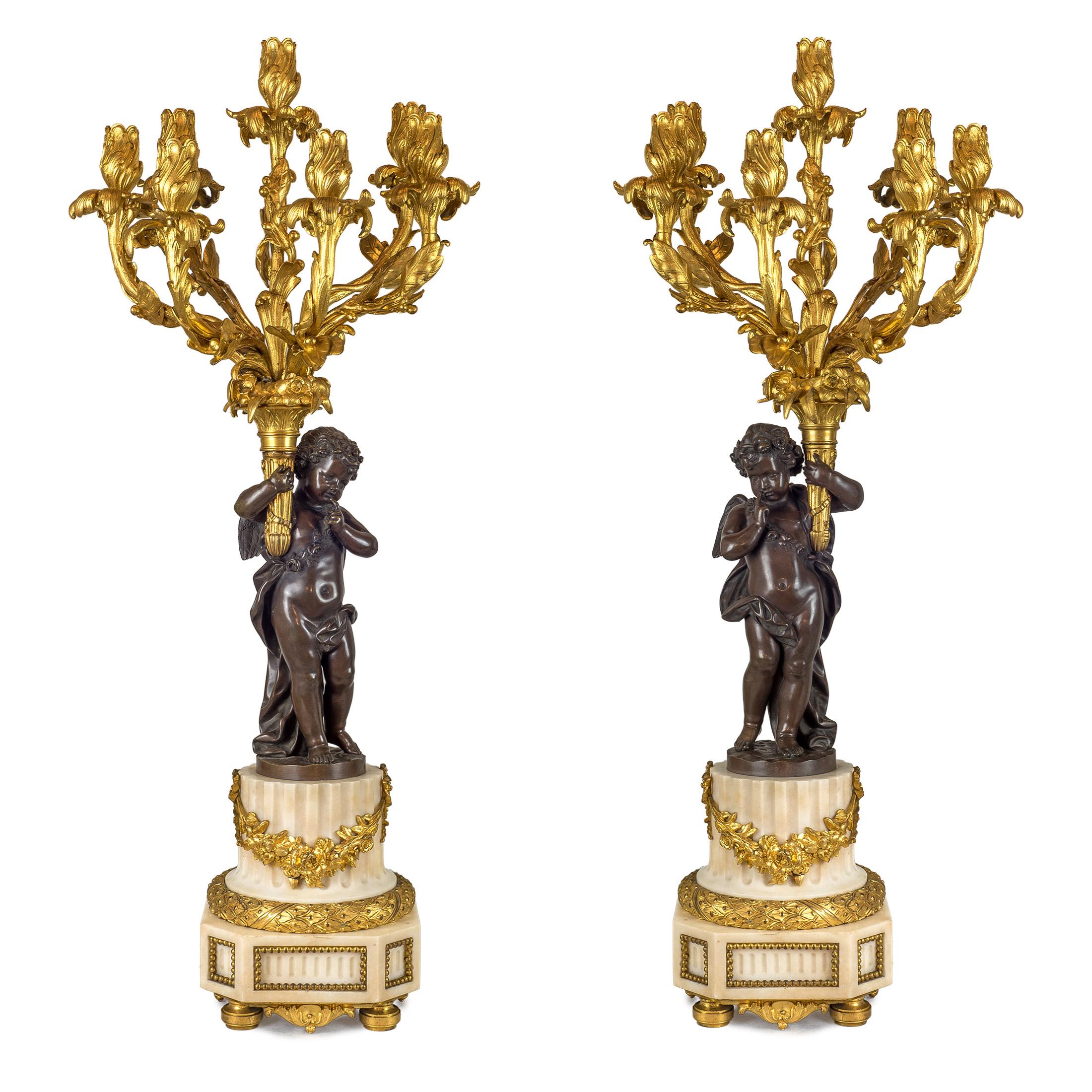 Reloj Francés de Ormolu y Mármol Blanco de Alta Calidad en venta 4