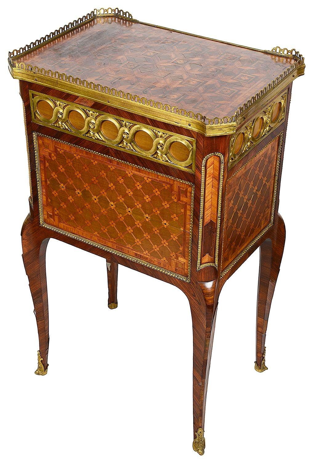 Francese Tavolino in parquet francese di alta qualità, circa 1890 in vendita