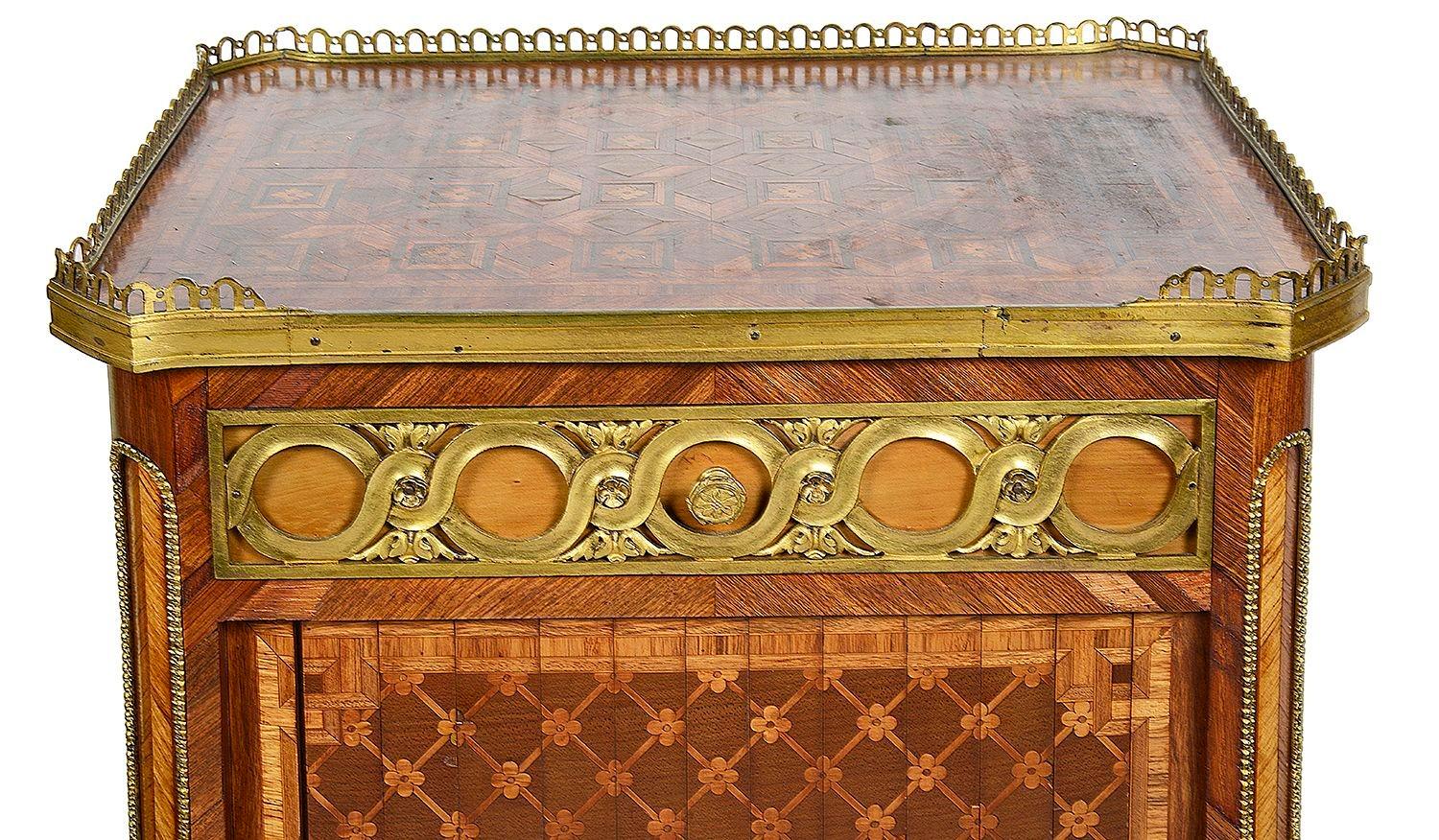 Impiallacciato Tavolino in parquet francese di alta qualità, circa 1890 in vendita