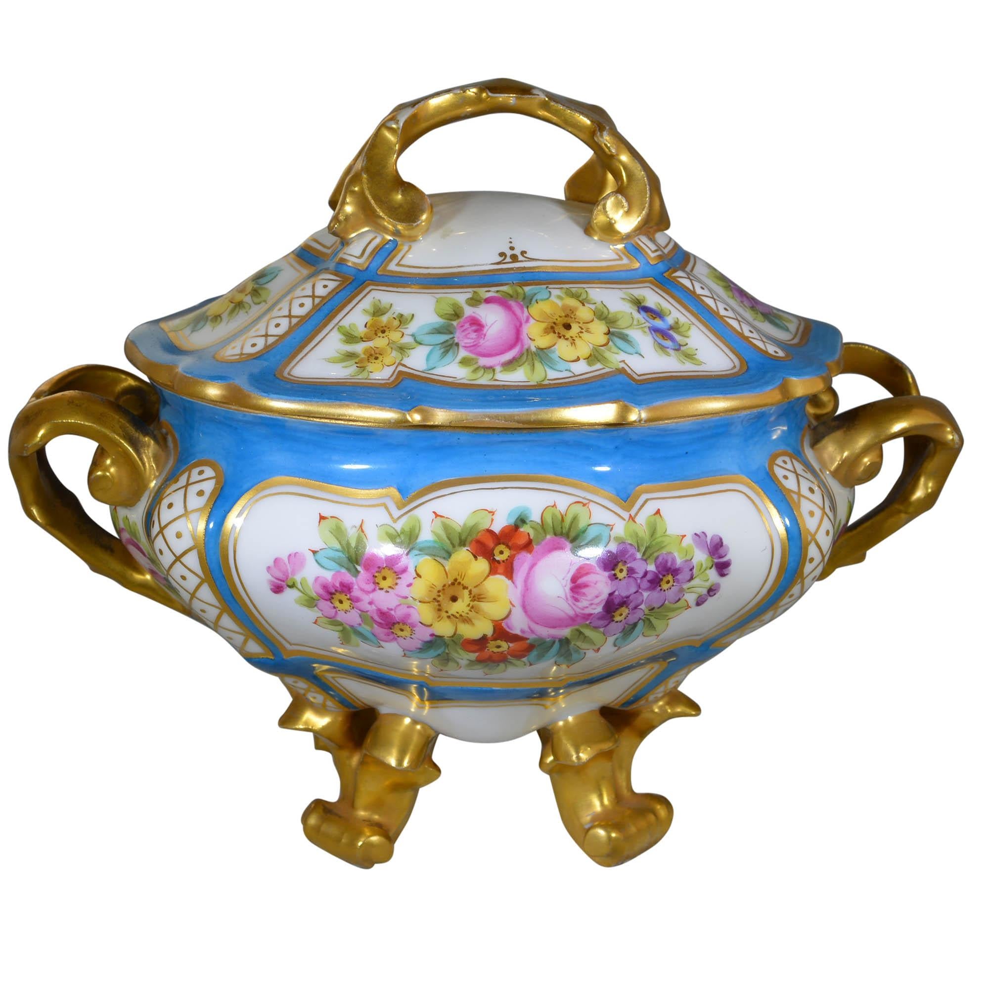 Fine Quality French Sèvres Porcelain Gravy Tureen In Good Condition In Pataskala, OH