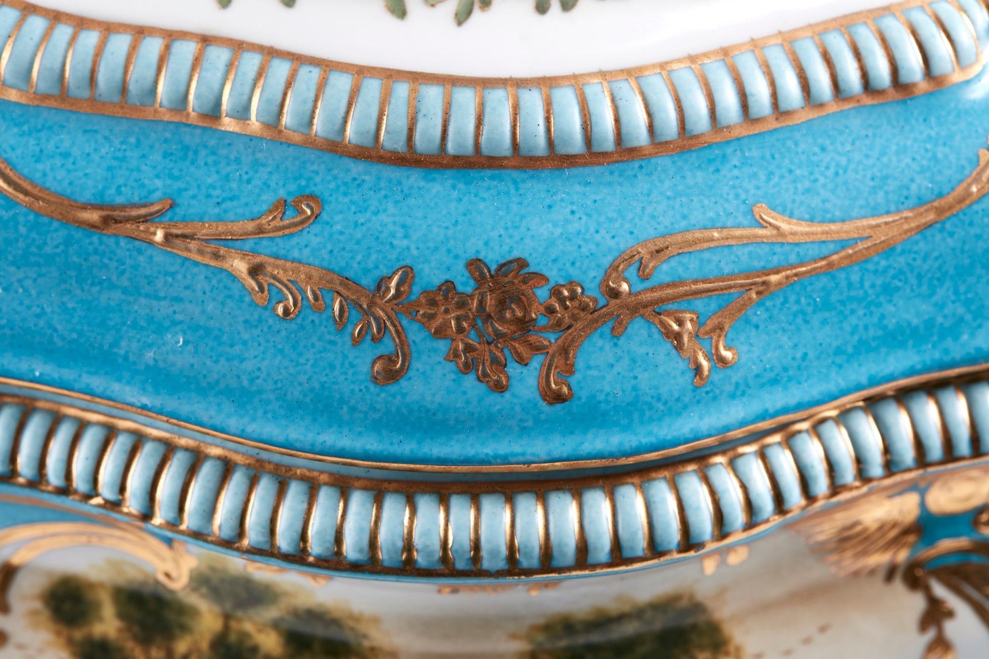 Fine Quality French Sevres Porcelain Tureen im Zustand „Hervorragend“ in Stutton, GB