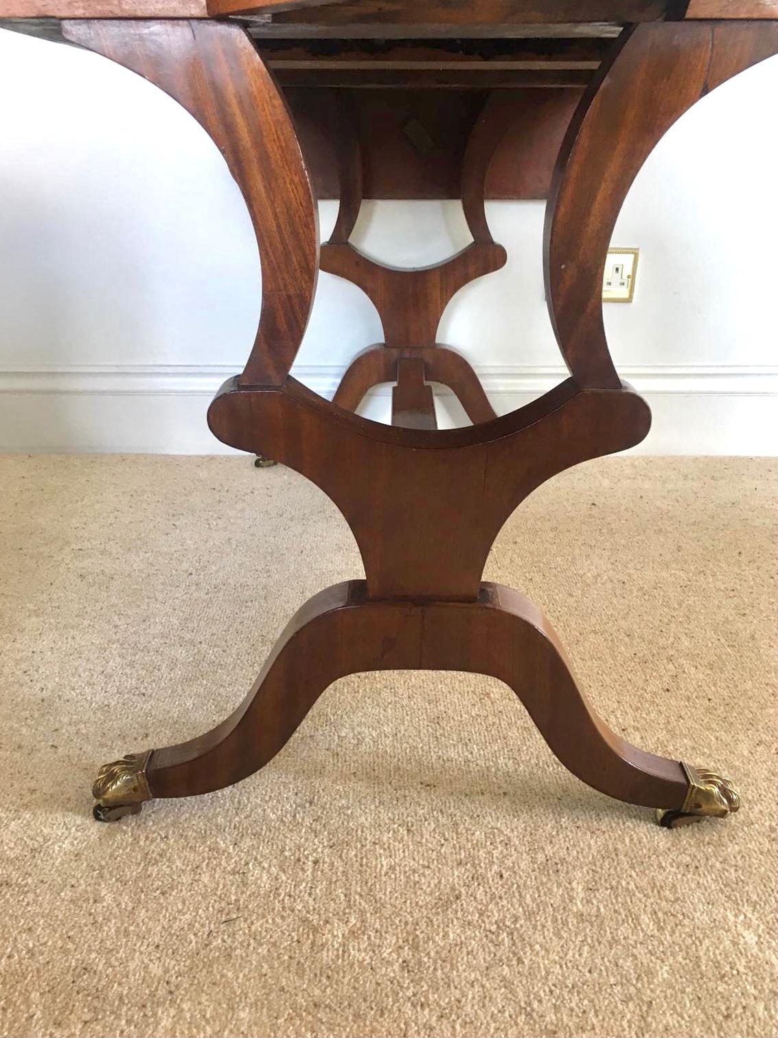 English Fine Quality George III Inlaid Mahogany Freestanding Sofa Table