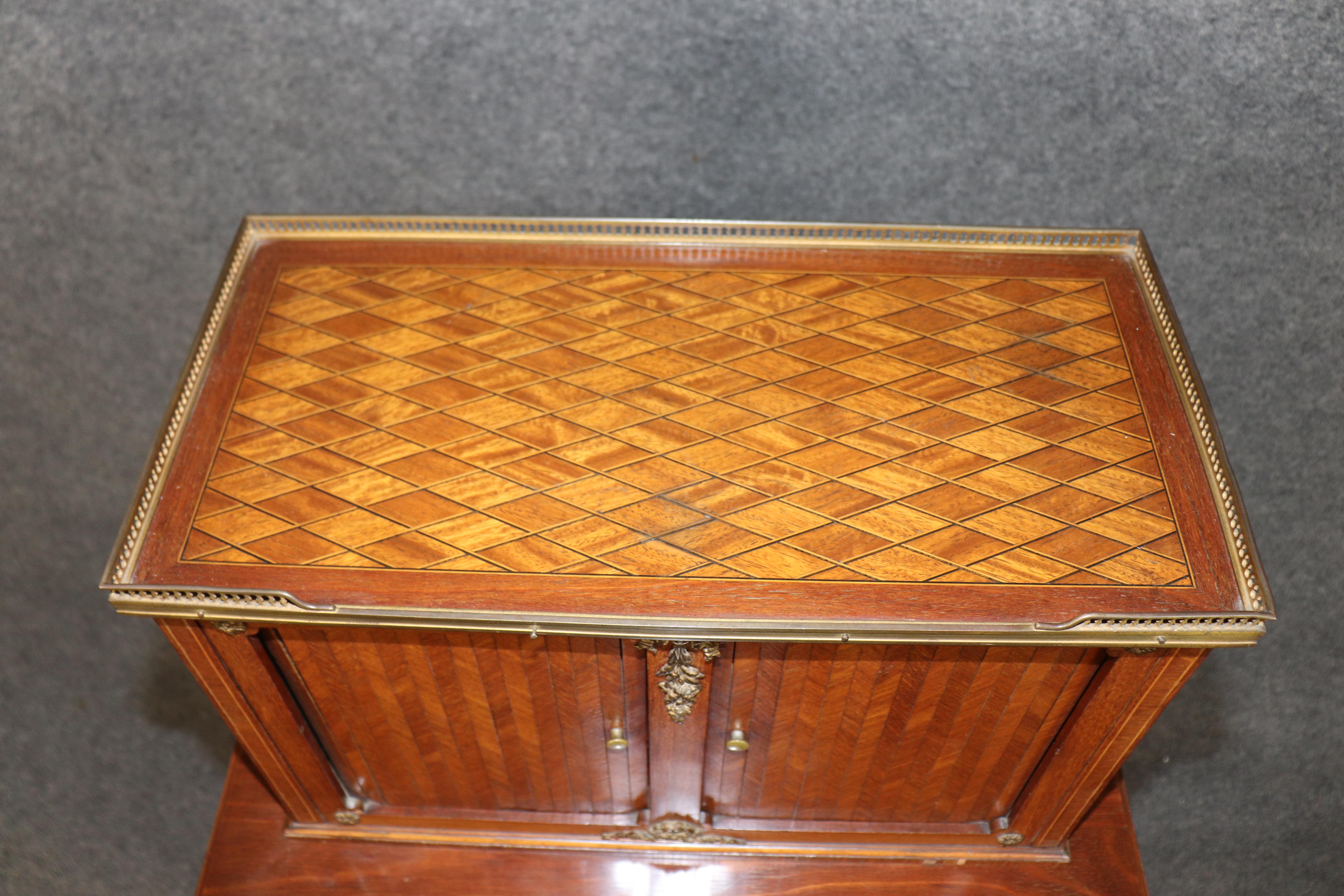 Fine Quality Inlaid Marquetry Petite Louis XVI Mahogany Secretary Desk For Sale 4
