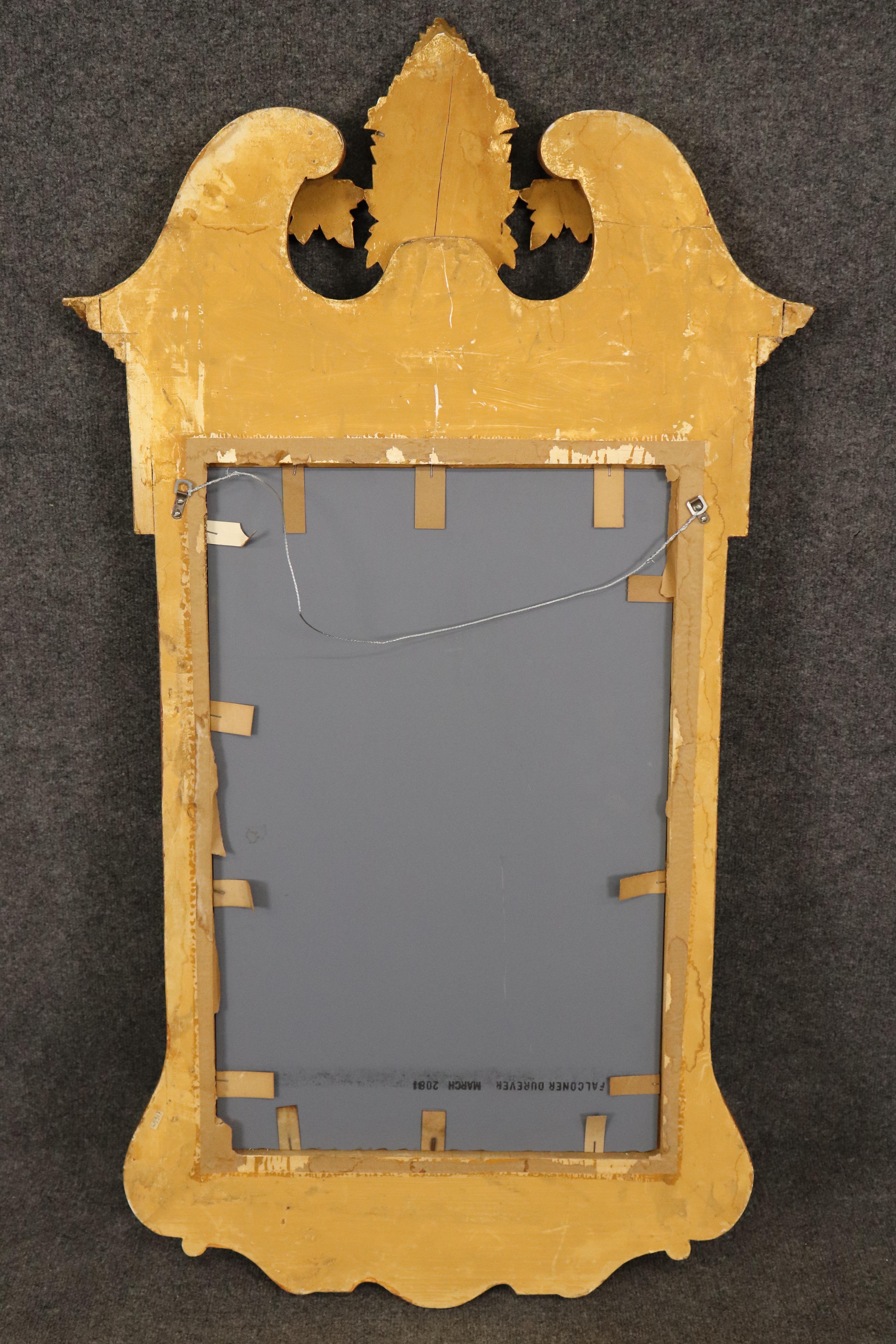 Fine Quality Italian Made Federal Style Tall Gilded Carved Wall Mirror (miroir mural sculpté et doré) en vente 6