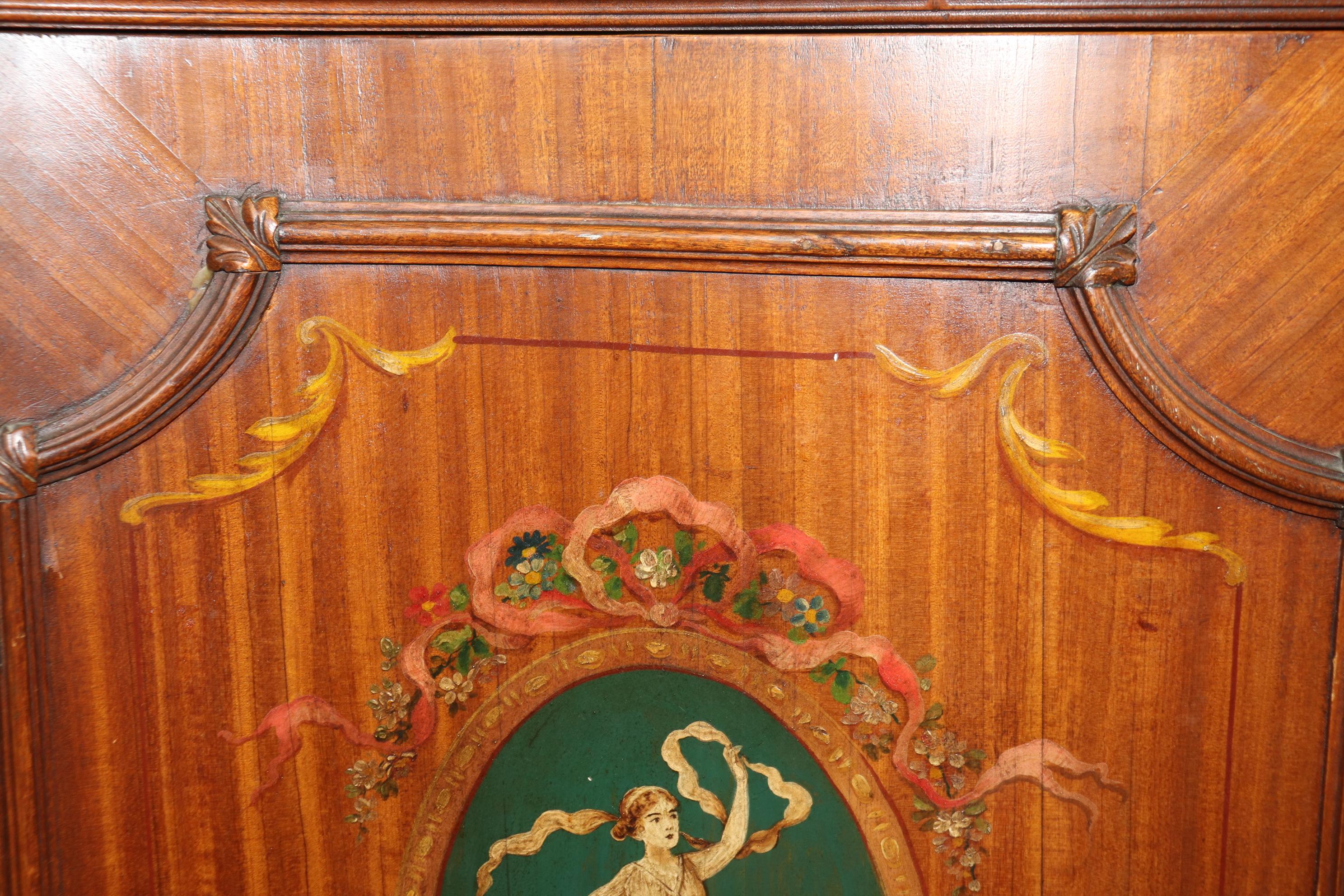 Commode en bois de roi de belle qualité, style Louis XV, en Vernis Martin en vente 4