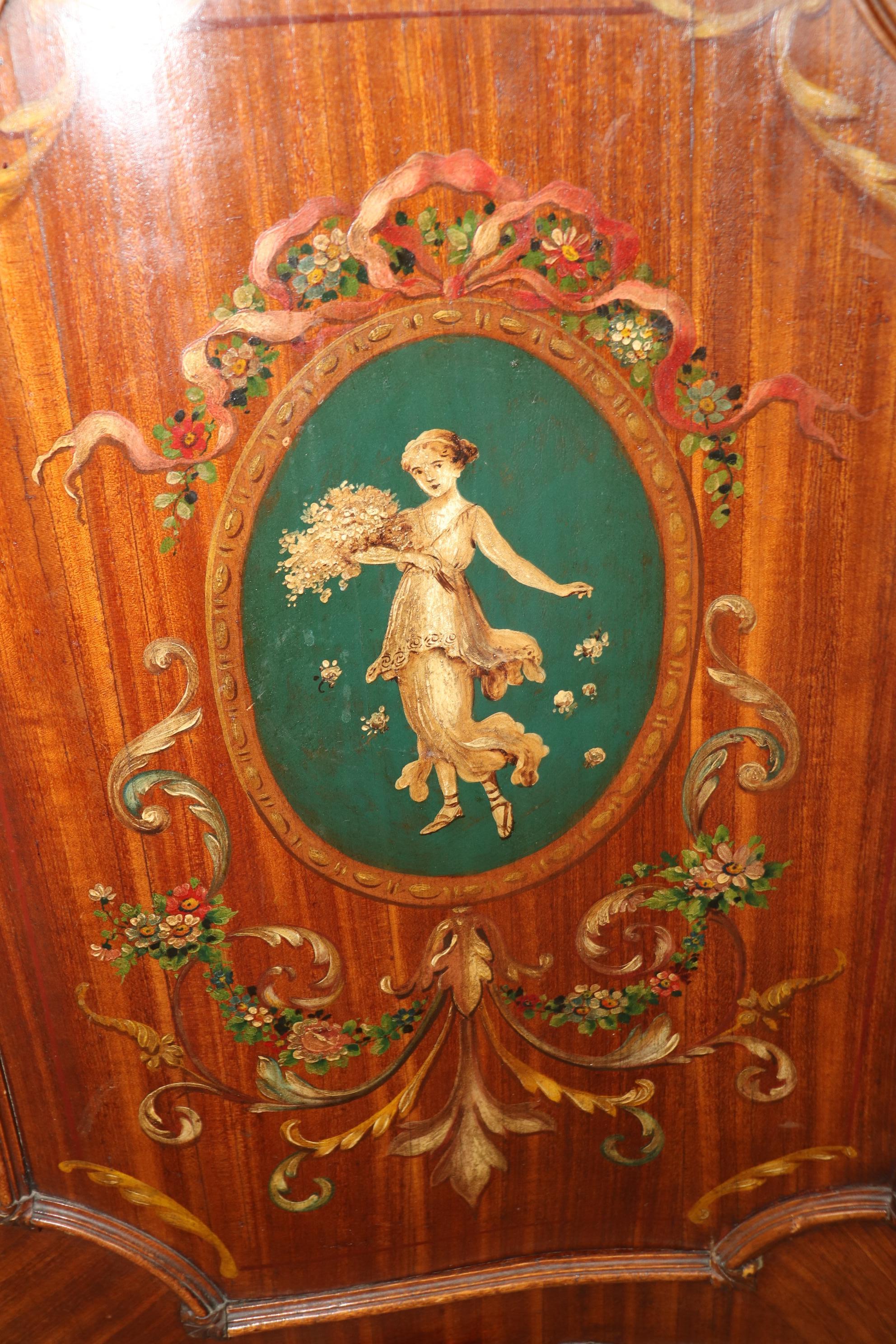 Commode en bois de roi de belle qualité, style Louis XV, en Vernis Martin en vente 5