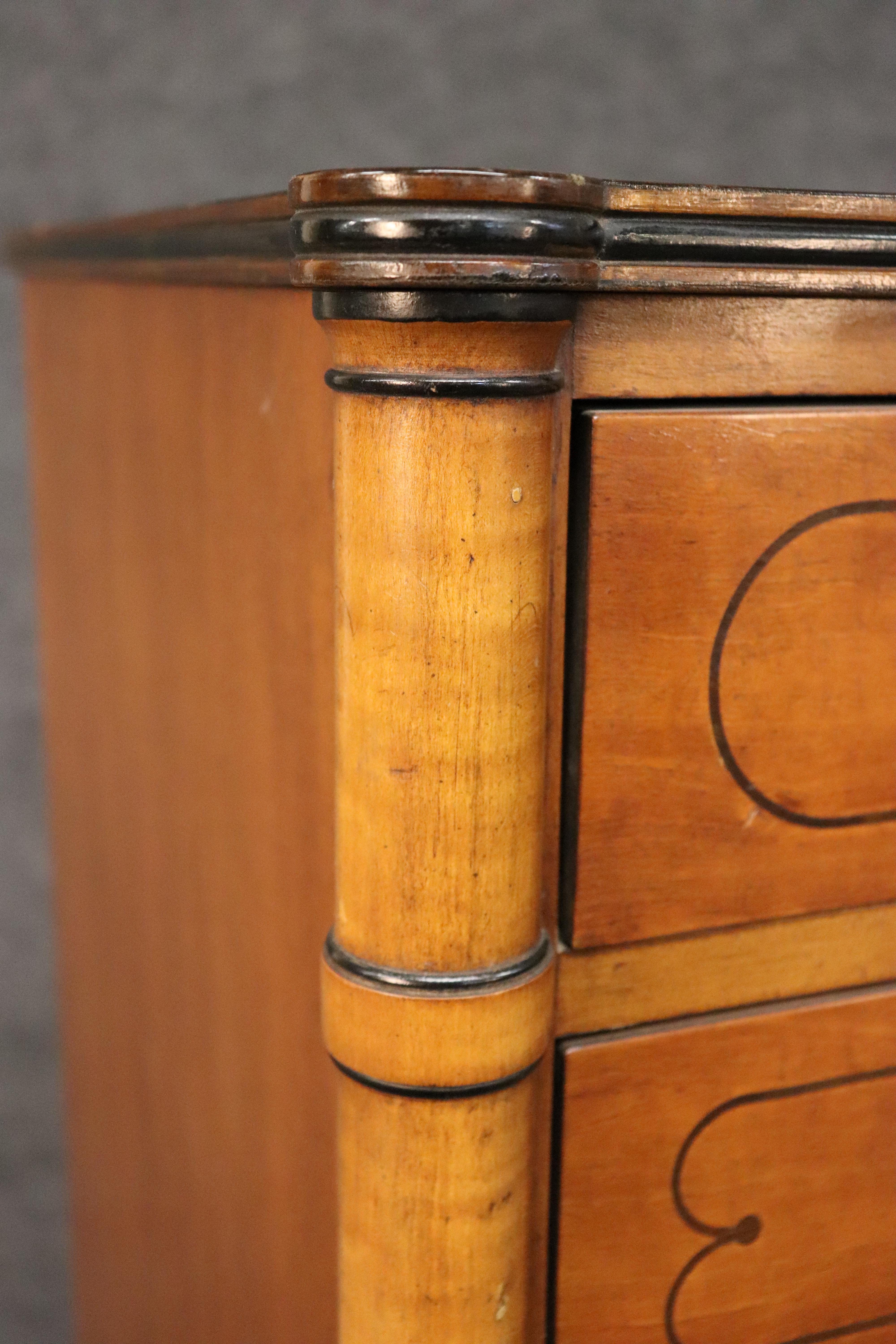 Fine Quality Kittinger Satinwood English Regency Inlaid Gentleman's Dresser For Sale 8