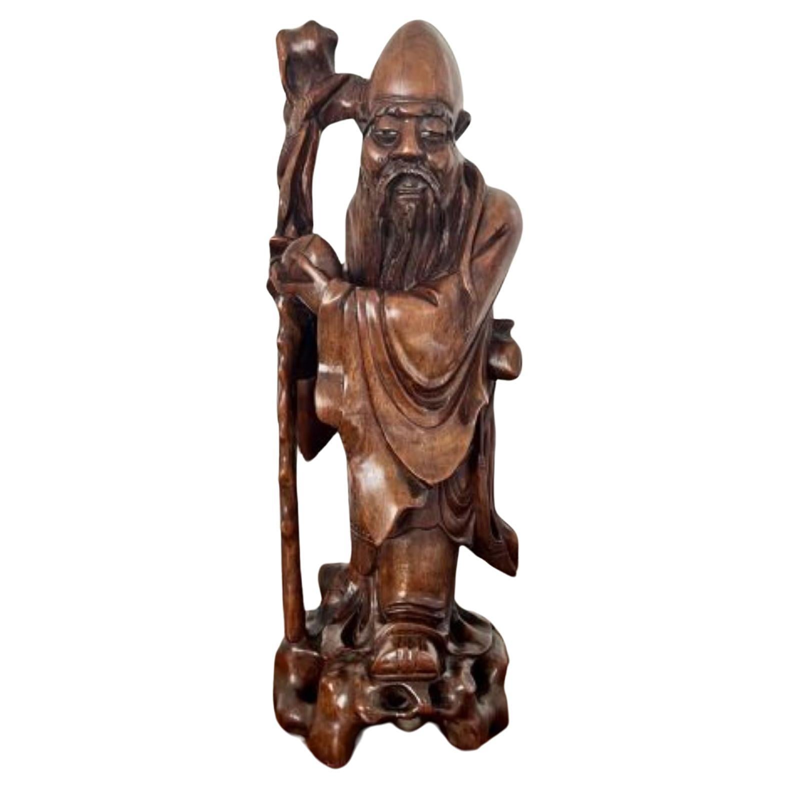 Grande figurine chinoise ancienne en bois dur sculpté de qualité supérieure 