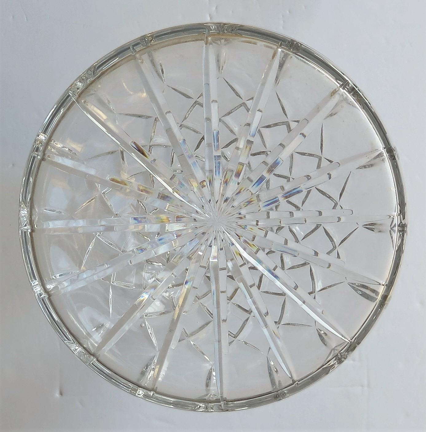 Fine Quality Large Crystal Lead Cut-Glass Ship's Decanter, English, circa 1930 12