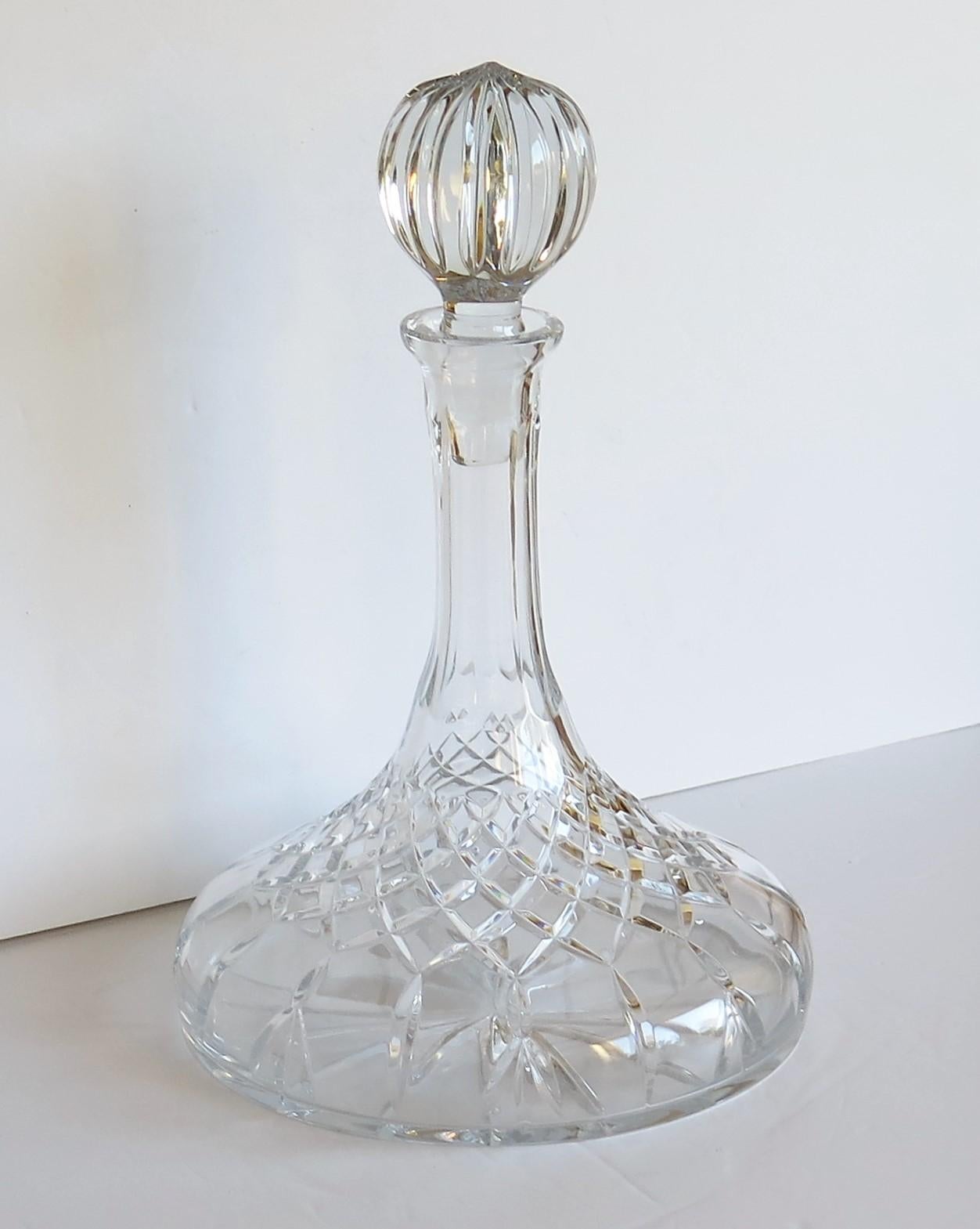 Fine Quality Large Crystal Lead Cut-Glass Ship's Decanter, English, circa 1930 In Good Condition In Lincoln, Lincolnshire