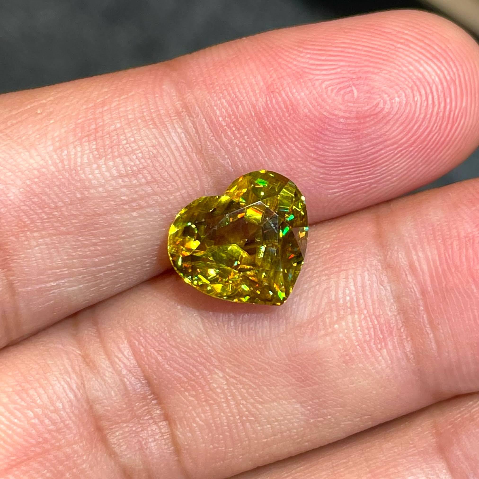 Modern Fine Quality Loose Sphene Stone Heart Shaped 6.25 carats Madagascar's Gemstone