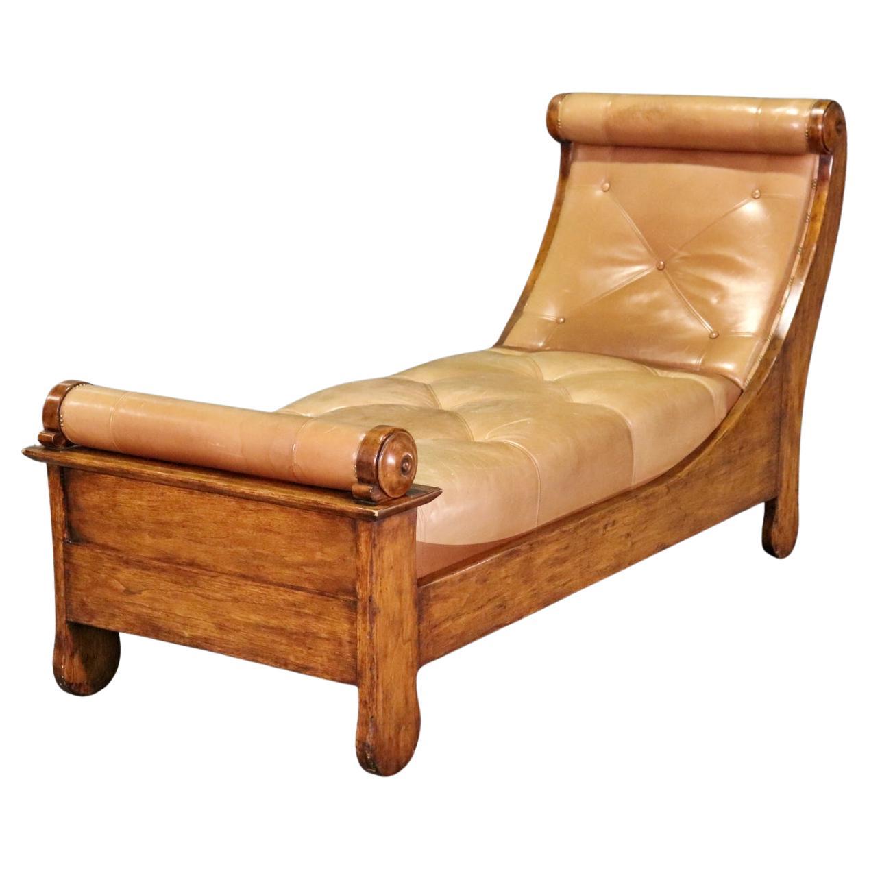 Fine Quality Louis Phillipe Style Walnut Leather Fainting Couch Daybed Chaise  For Sale