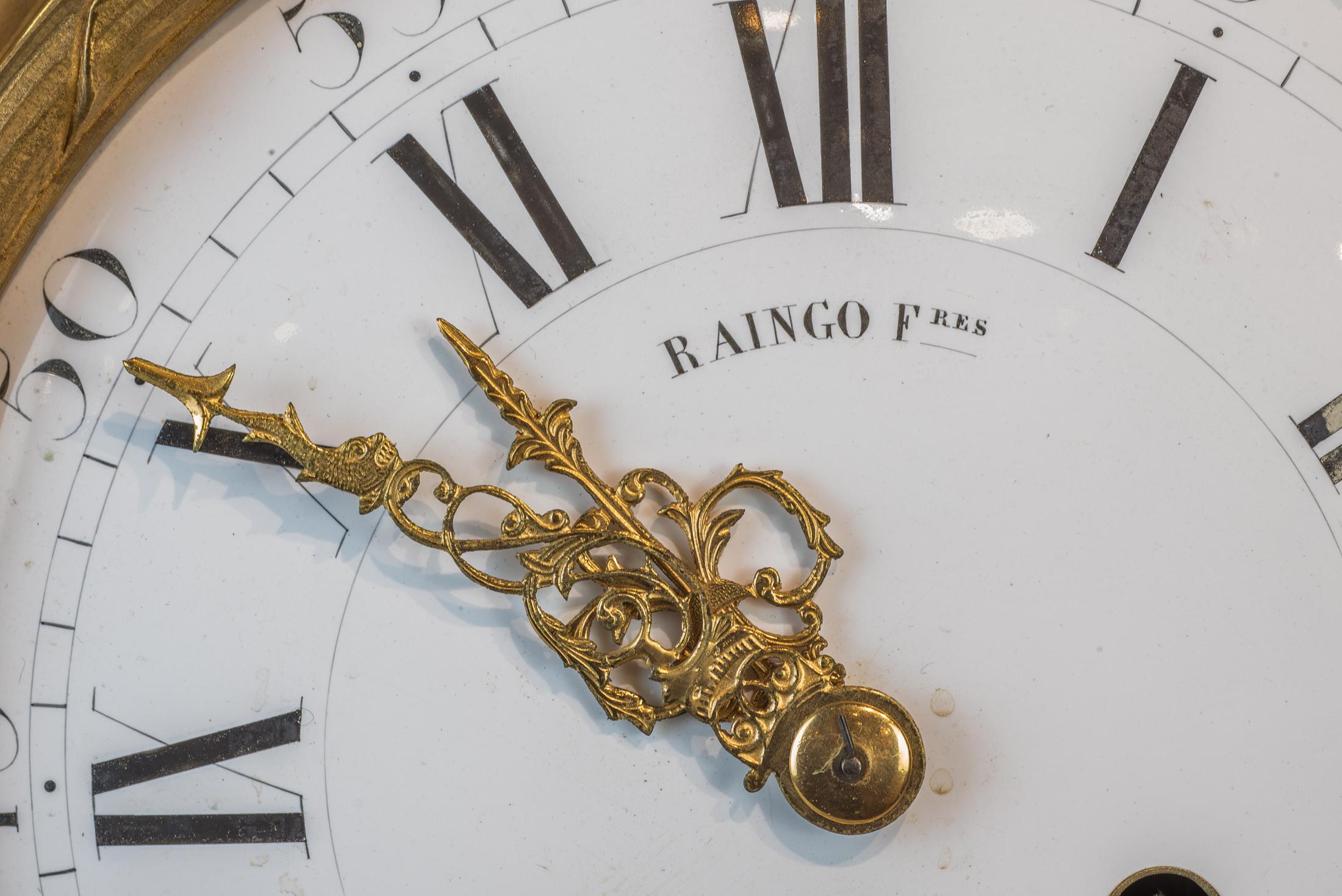 Fine Quality Louis XV-Style Gilt Bronze Figural Mantel Clock For Sale 2