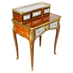 Fine quality Louis XVI Bonhuer du juer, circa 1880.