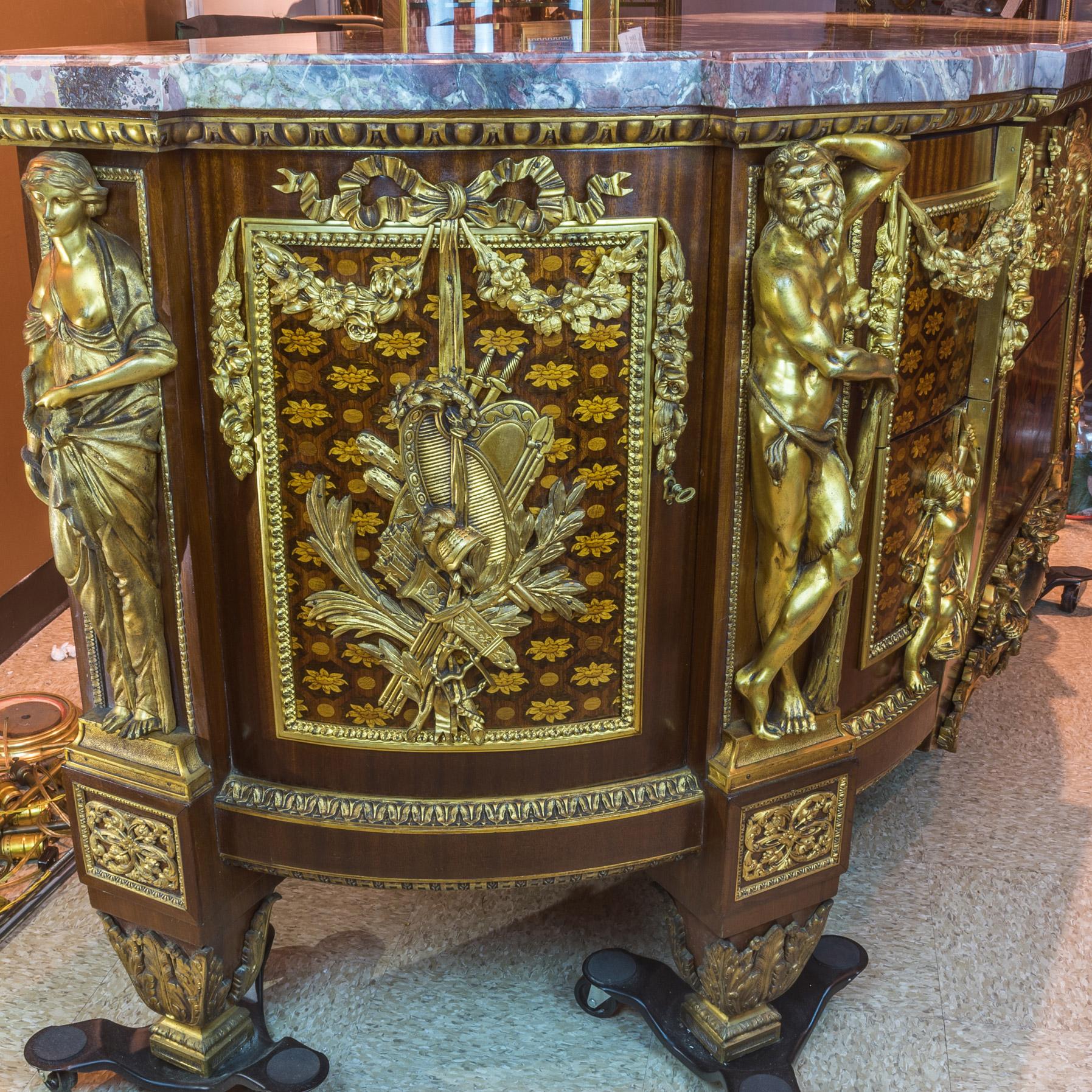 19th Century Fine Quality Louis XVI Style Gilt-Bronze Mounted Armorial Marble-Top Commode