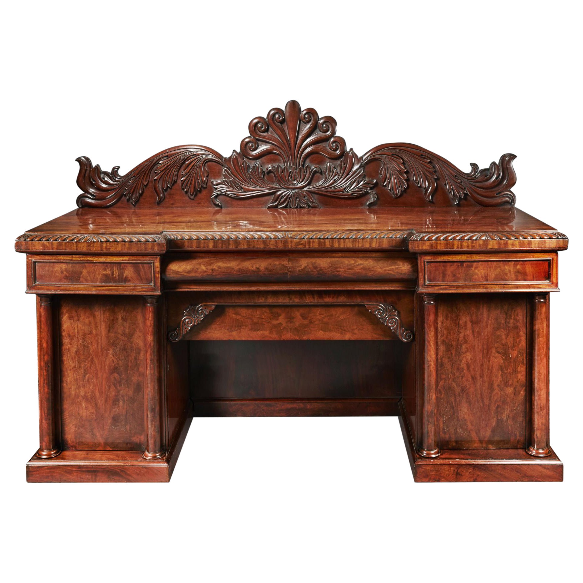 Credenza di alta qualità in mogano William IV con fronte a strappo