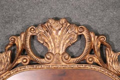 Miroir mural de qualité de style Maitland Smith en acajou massif doré de style géorgien