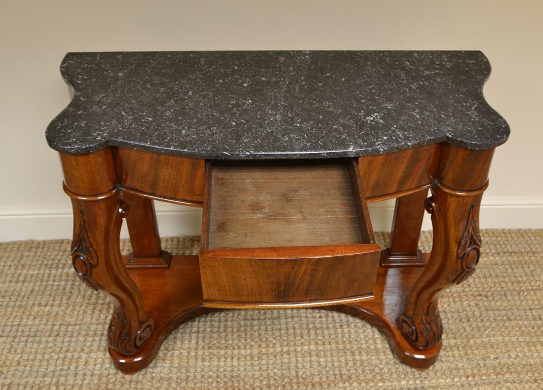 Mahogany Fine Quality Marble-Top Victorian Antique Console Table