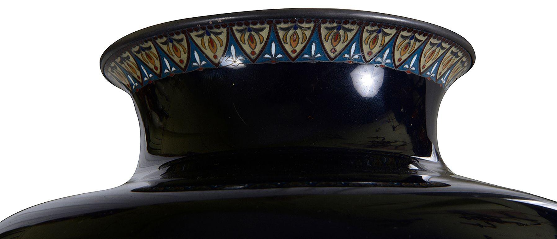 Vase cloisonné japonais d'époque Meiji de belle qualité. Bon état - En vente à Brighton, Sussex