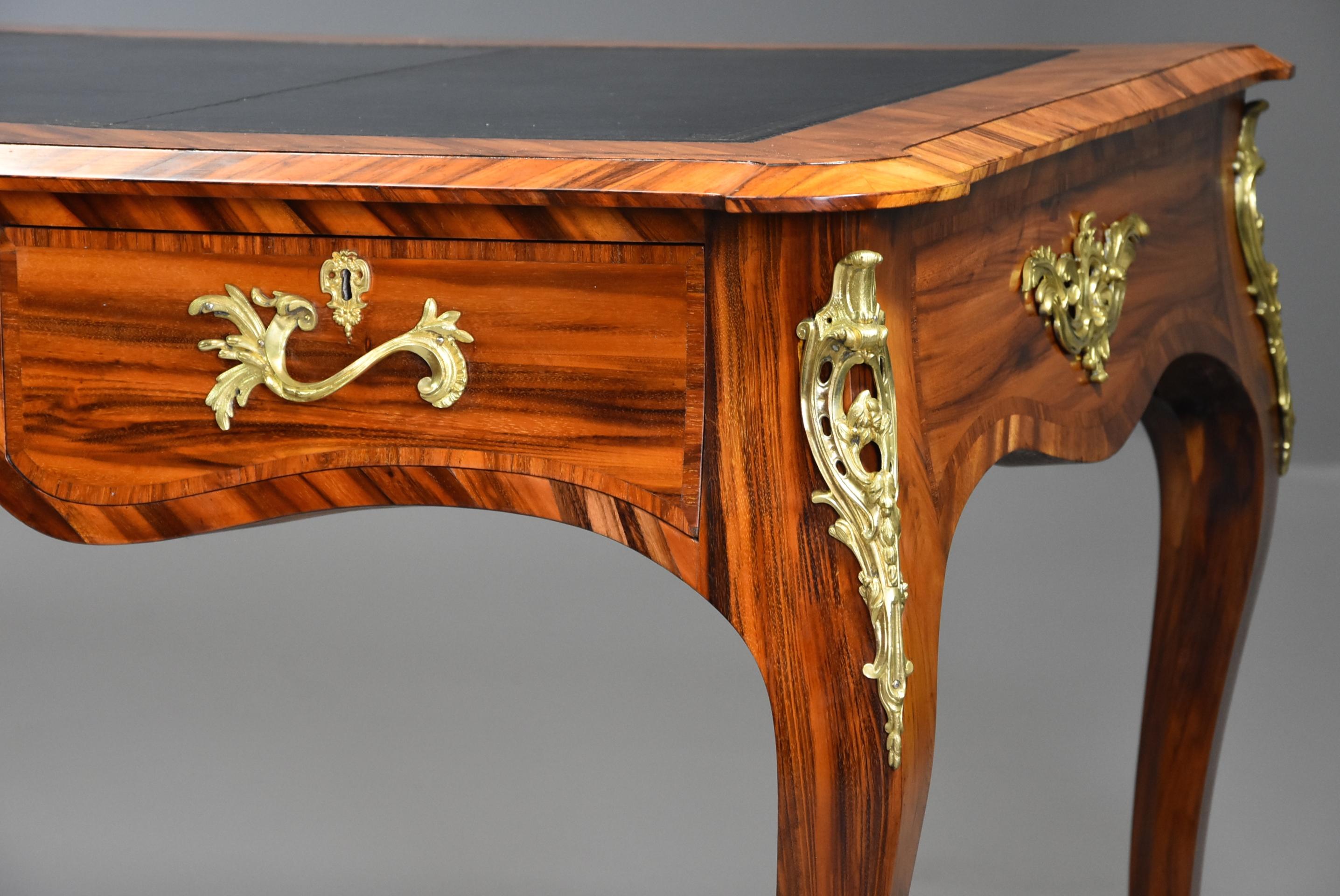 Fine Quality Mid-19th Century Goncalo Alves Bureau Plat in the French Style For Sale 1