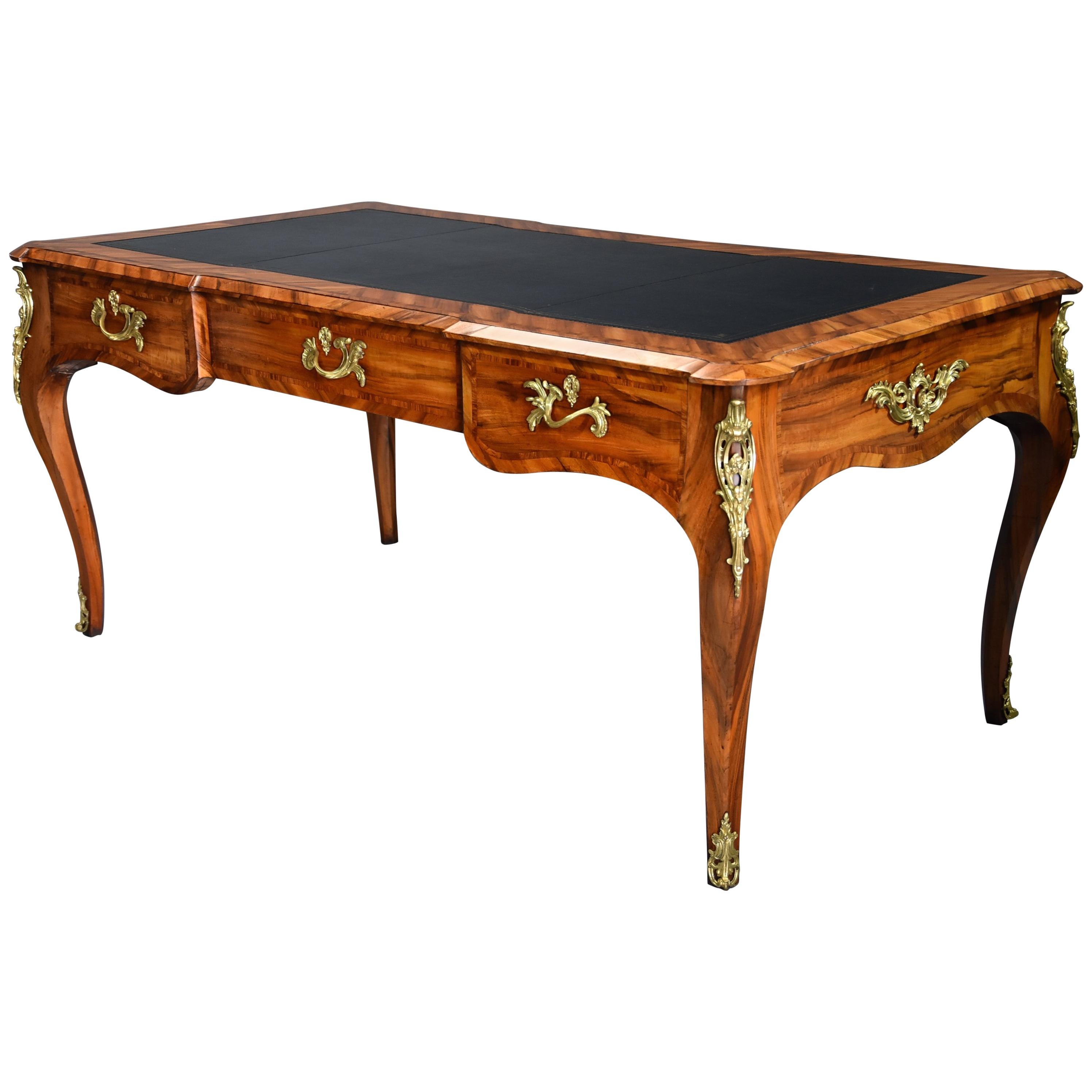Fine Quality Mid-19th Century Goncalo Alves Bureau Plat in the French Style For Sale
