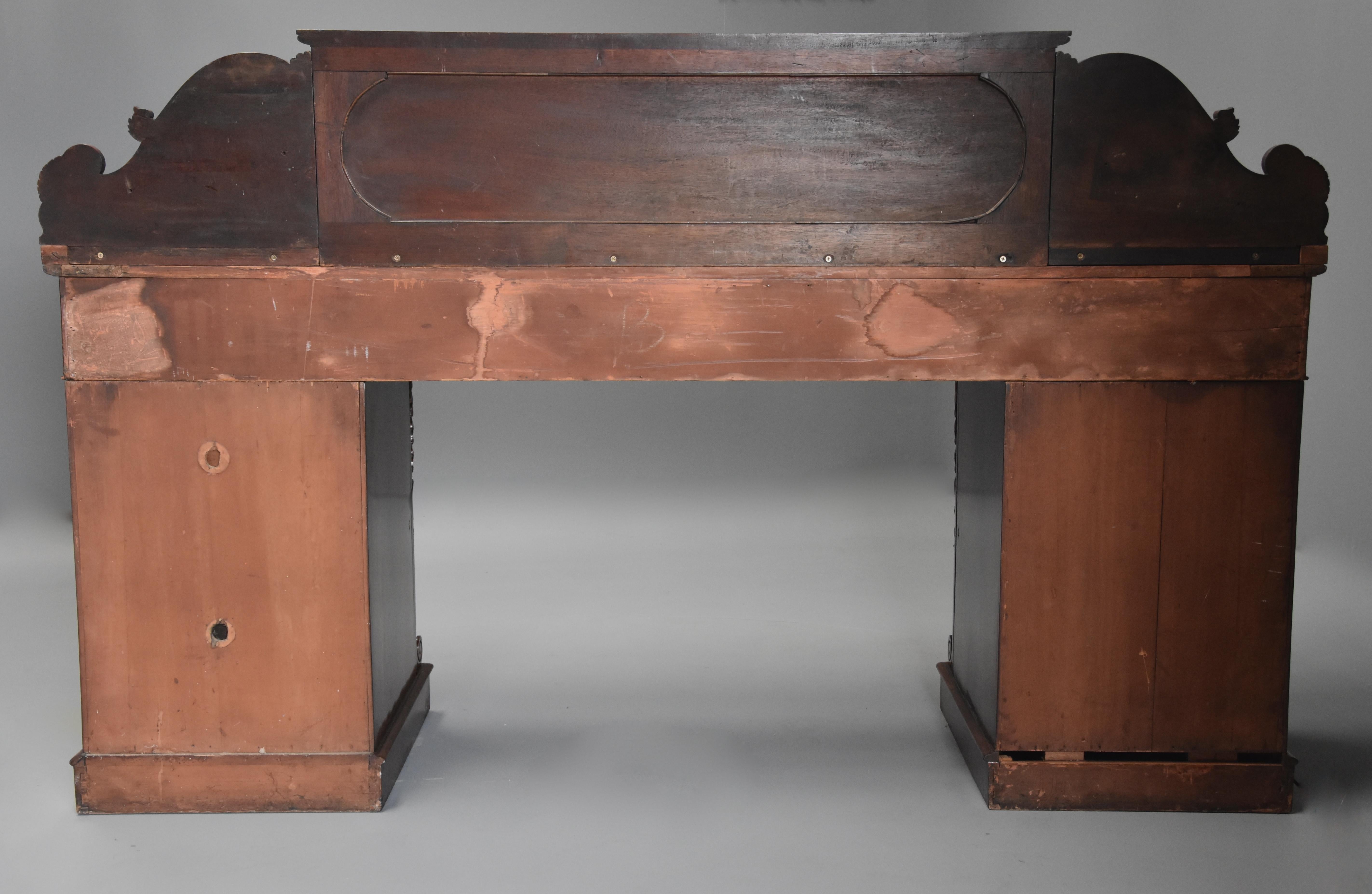 Fine Quality Mid-19th Century Mahogany Pedestal Sideboard 9