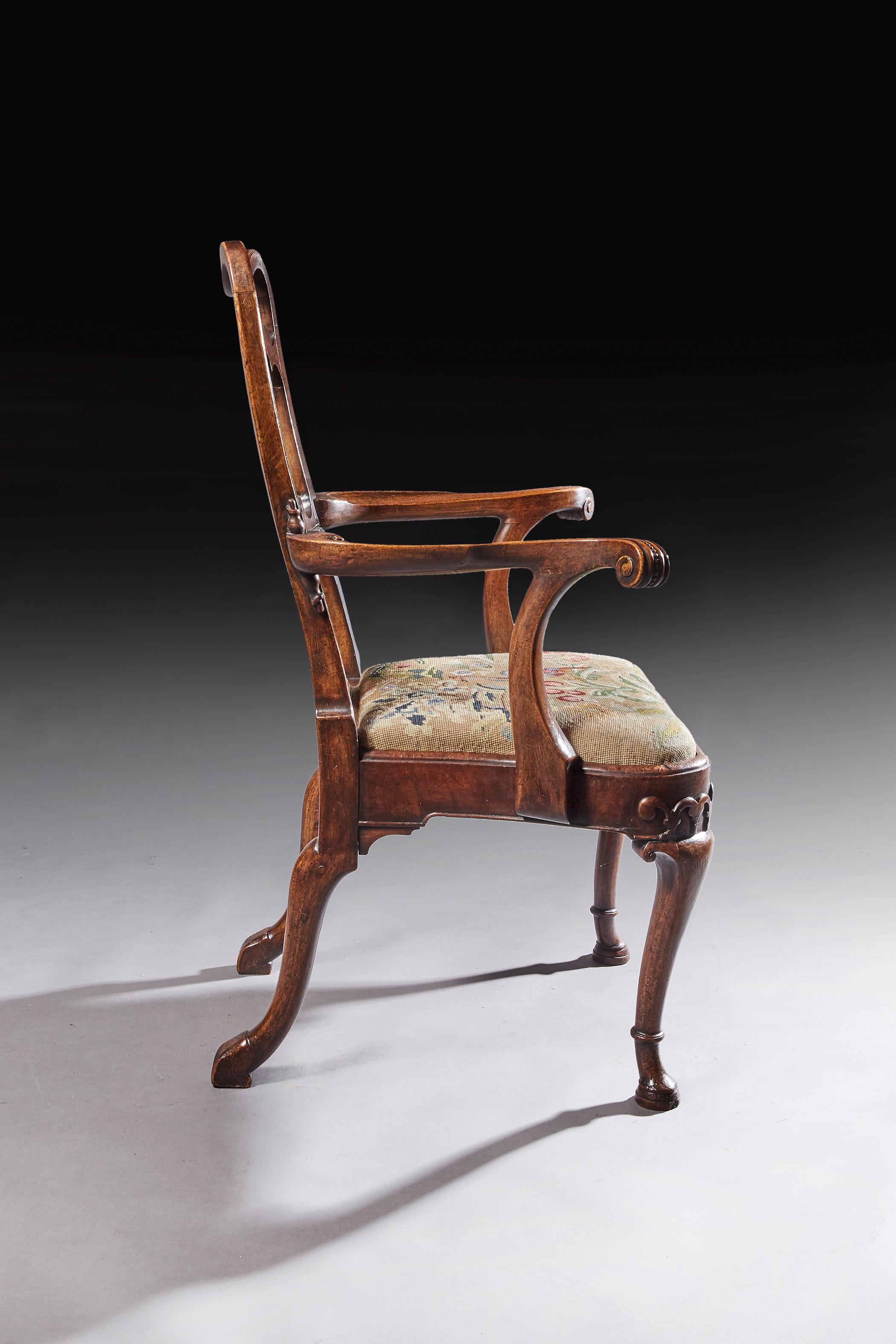 Fine Quality Mid 19th Century Walnut Open Armchair 2