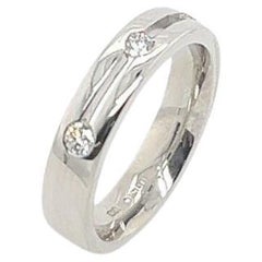 Used Fine Quality Natural Diamond Wedding Ring set with 3 G /VS Diamonds