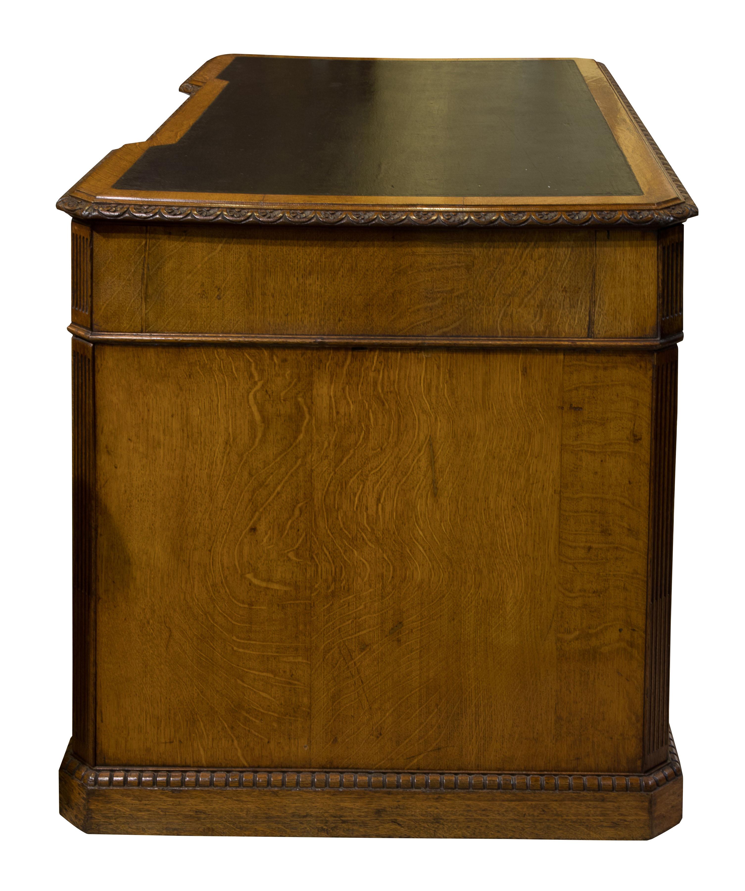 English Fine Quality Oak Pedestal Desk, circa 1870 For Sale