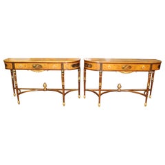 Consola de madera satinada Adams decorada con pintura de alta calidad Circa 1900