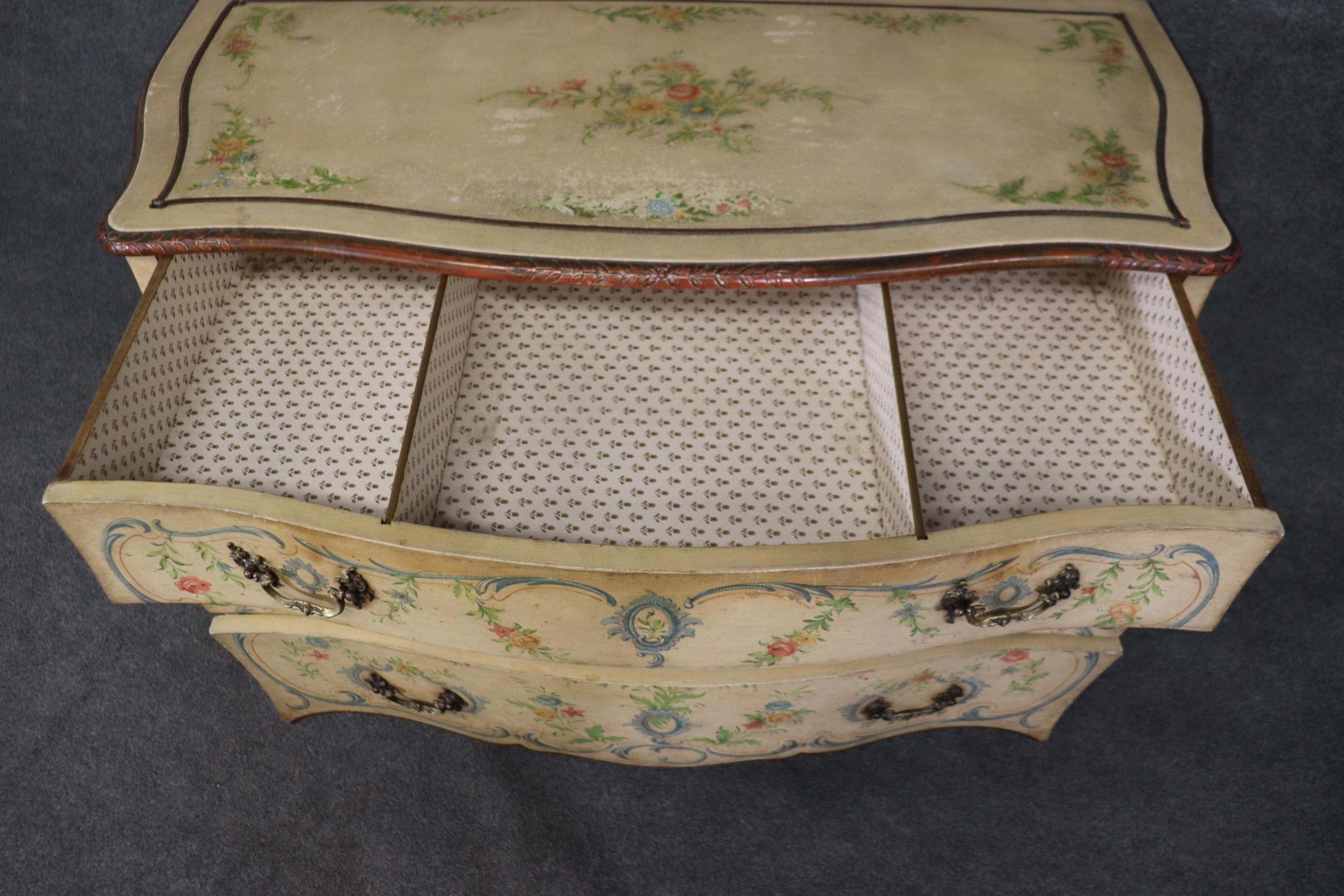 Fine Quality Paint Decorated Italian Venetian Bombe Commode or Dresser  2