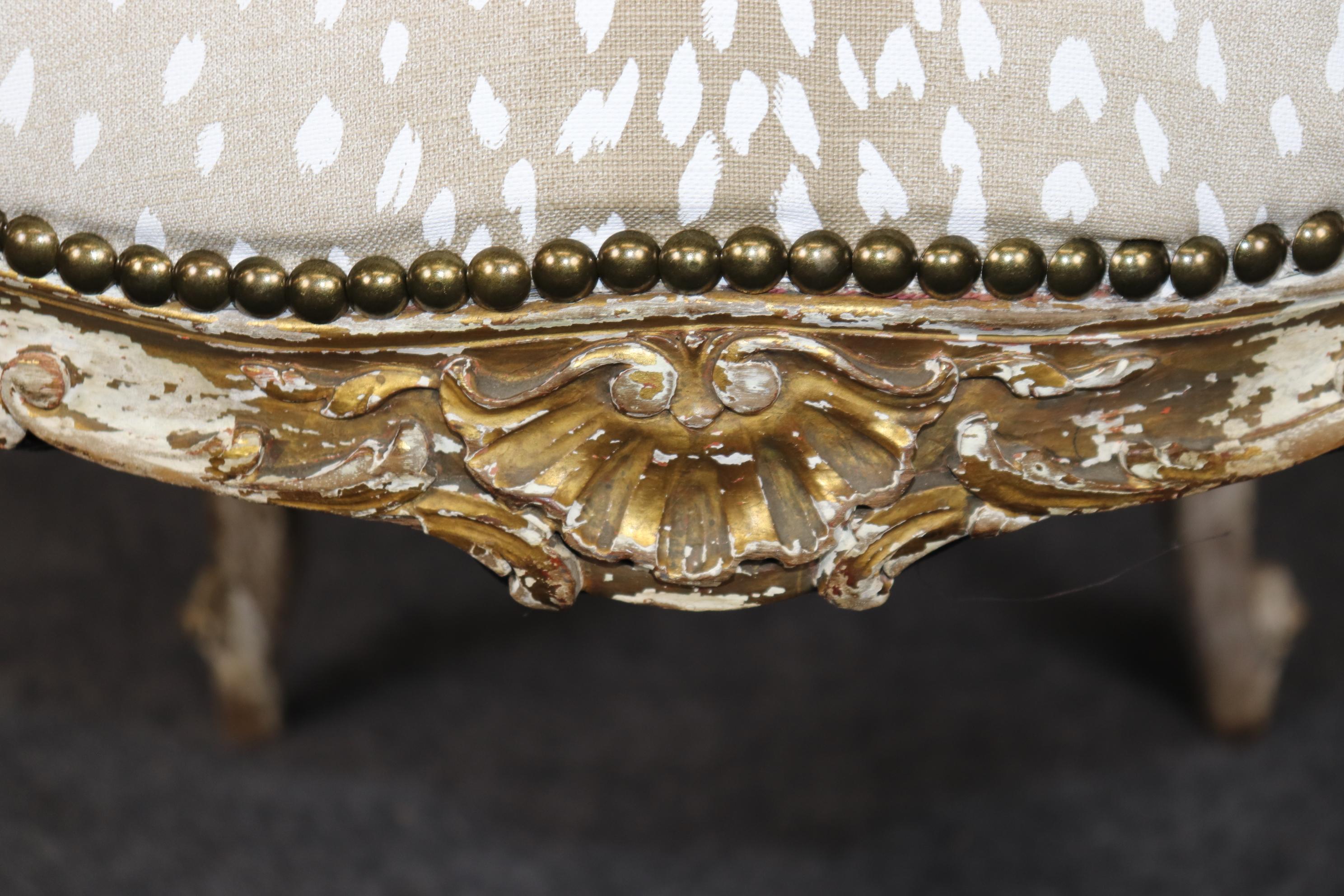 Chaise d'appoint française d'époque Louis XV peinte de belle qualité avec impression d'animaux en vente 2