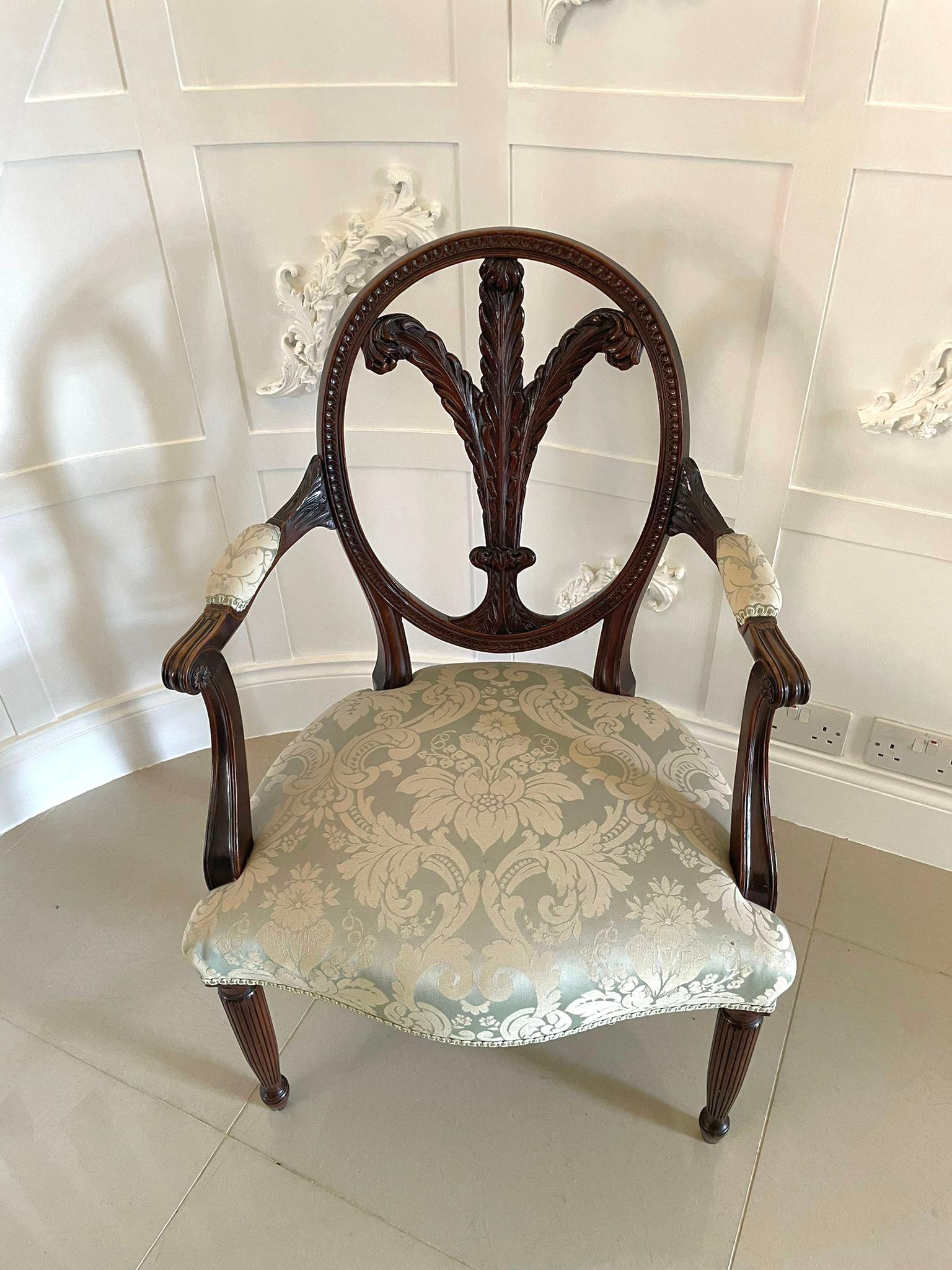 English Fine Quality Pair of Antique Carved Mahogany Armchairs For Sale