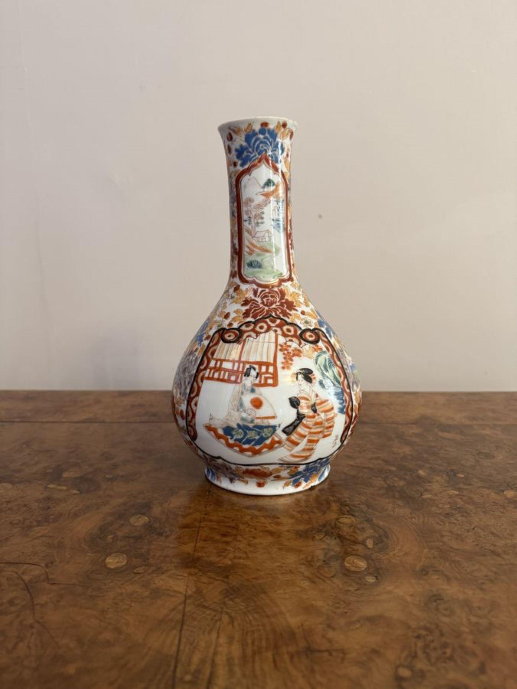 Ceramica Coppia di vasi antichi di qualità a forma di bottiglia imari giapponese in vendita