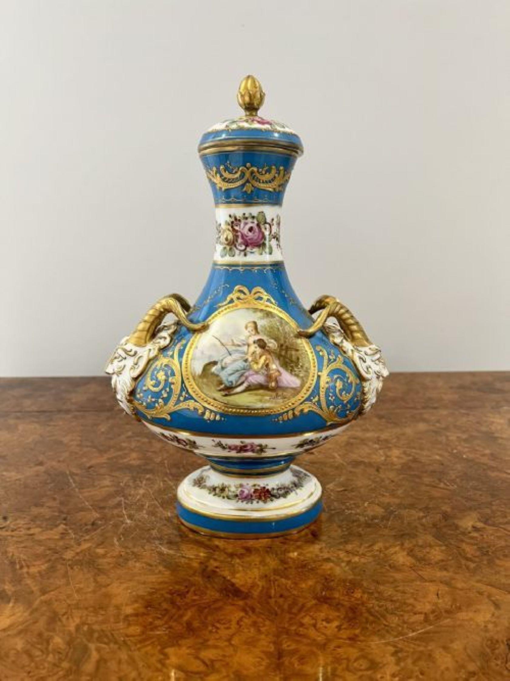 Fine quality pair of antique Victorian French severs lidded vases In Good Condition For Sale In Ipswich, GB