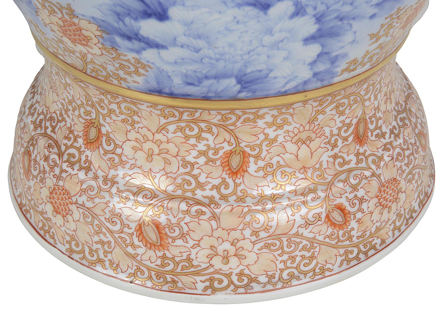 Fine Quality Pair of Japanese Fukagawa Imari Vases In Good Condition In Brighton, Sussex