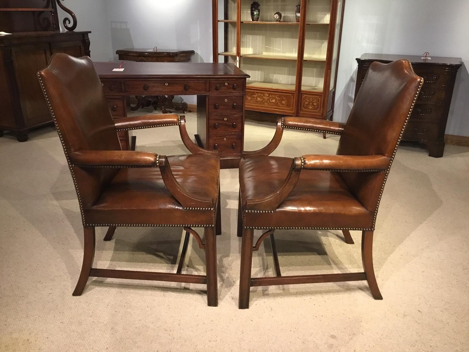 Fine Quality Pair of Mahogany Gainsborough Armchairs 6