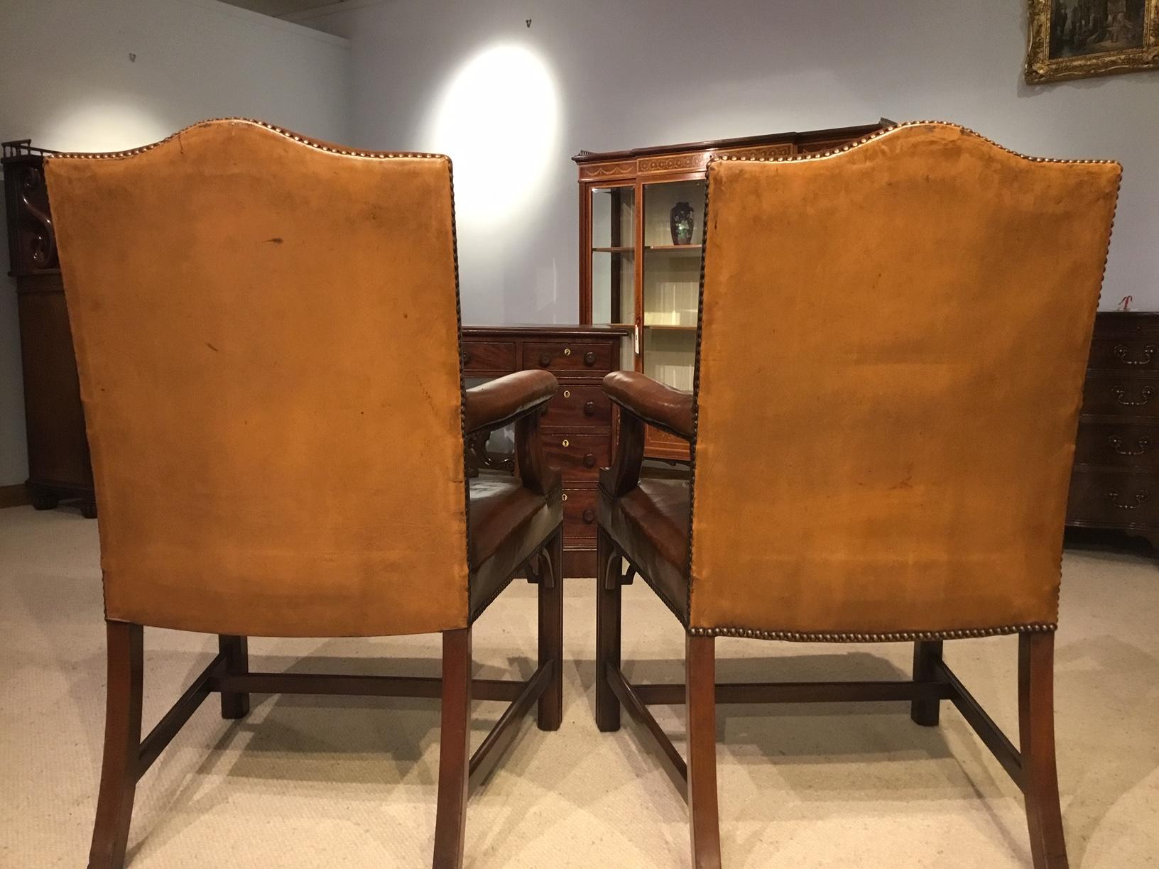 Fine Quality Pair of Mahogany Gainsborough Armchairs 7