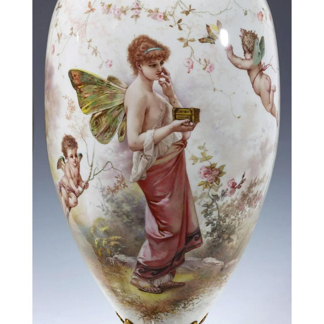 Paire de vases et couvercle en porcelaine de style Svres de qualité supérieure, par M. Demonceaux Bon état - En vente à New York, NY
