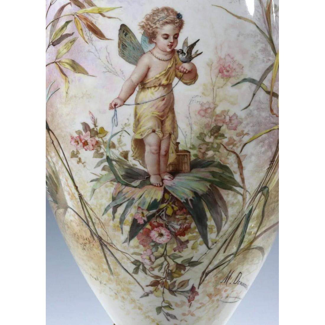 Porcelaine Paire de vases et couvercle en porcelaine de style Svres de qualité supérieure, par M. Demonceaux en vente