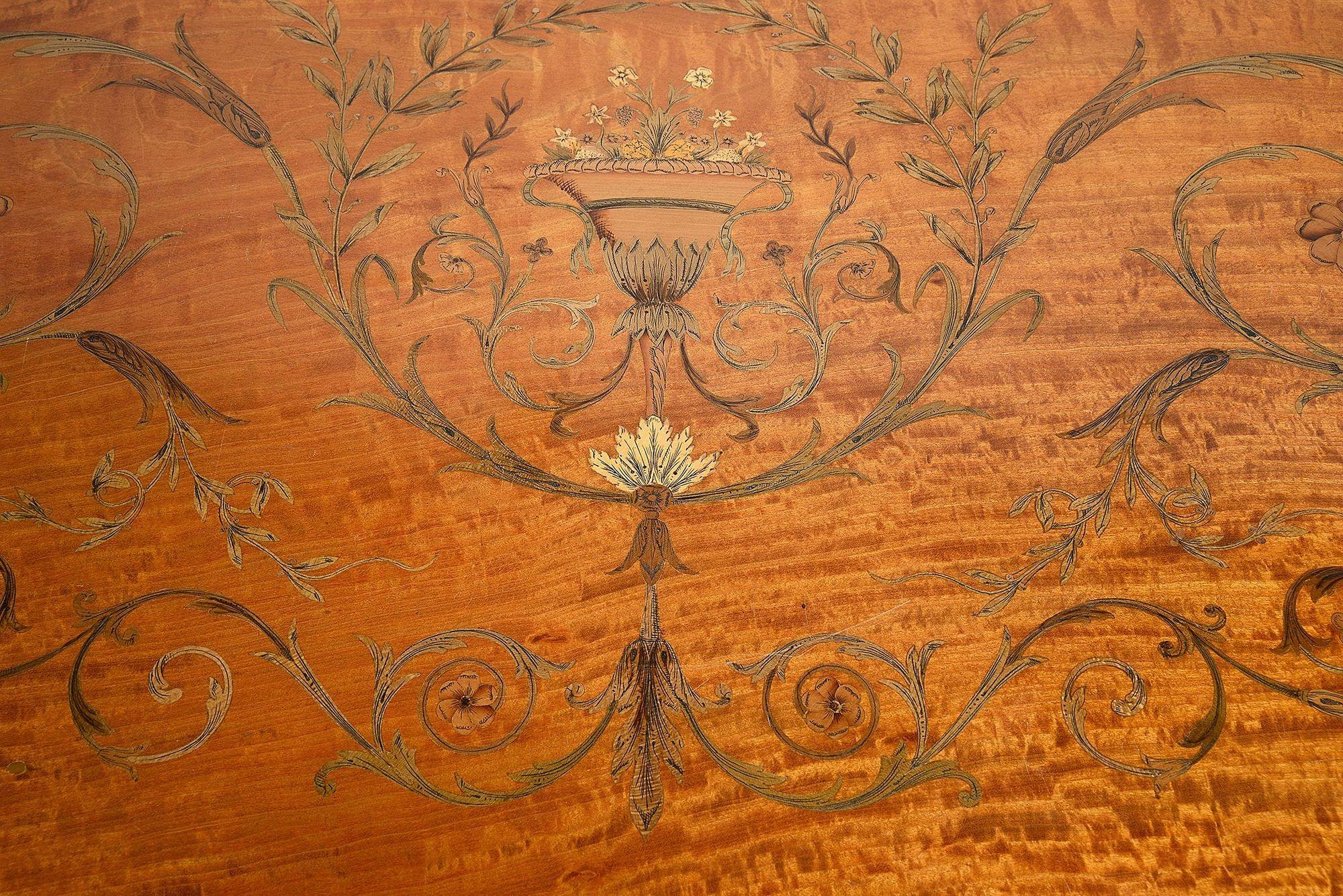 Coppia di credenze ad arco Sheraton Revival di alta qualità, circa 1890 In condizioni buone in vendita a Brighton, Sussex