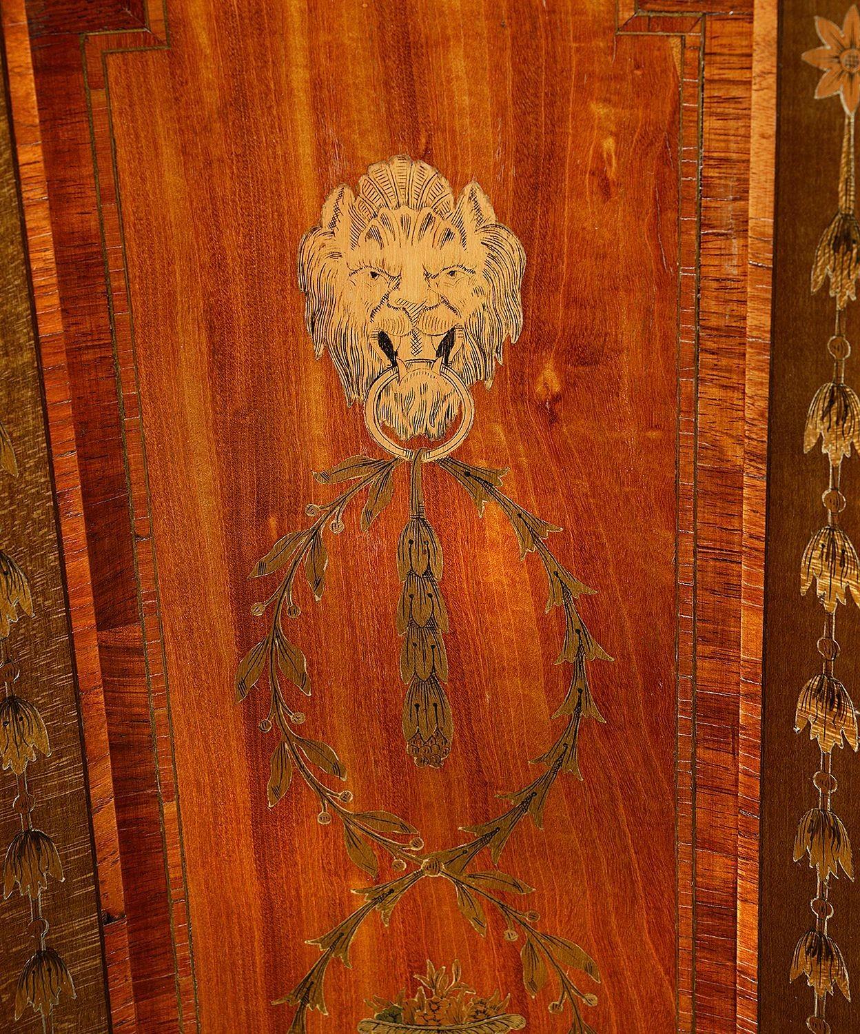 Coppia di credenze ad arco Sheraton Revival di alta qualità, circa 1890 in vendita 2