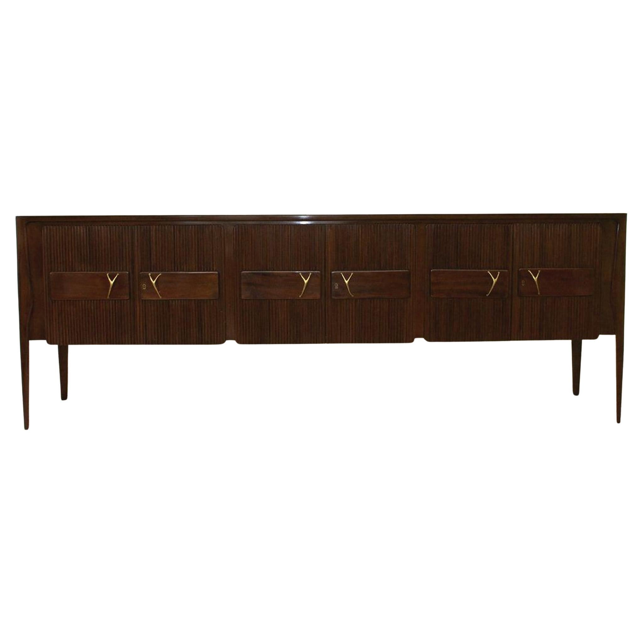 Sideboard aus Nussbaumholz in hoher Qualität, Mario Quarti zugeschrieben