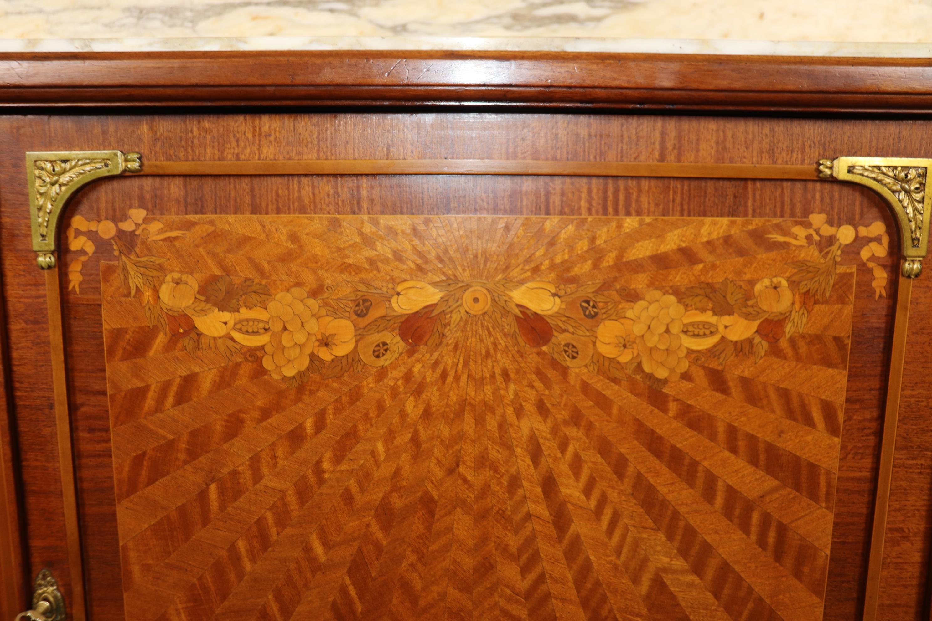 Feine Qualität restauriert Bronze Ormolu montiert Französisch Art Nouveau Sideboard  im Angebot 8