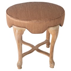 Fine Quality Sarreid Oval Upholstered Wood Bench with Hoof Feet Fine Quality Sarreid Oval Upholstered Wood Bench with Hoof Feet