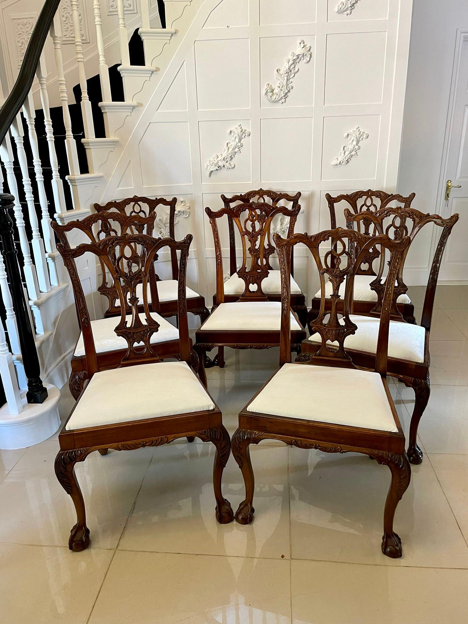 English Fine Quality Set of 10 Antique Carved Mahogany Dining Chairs